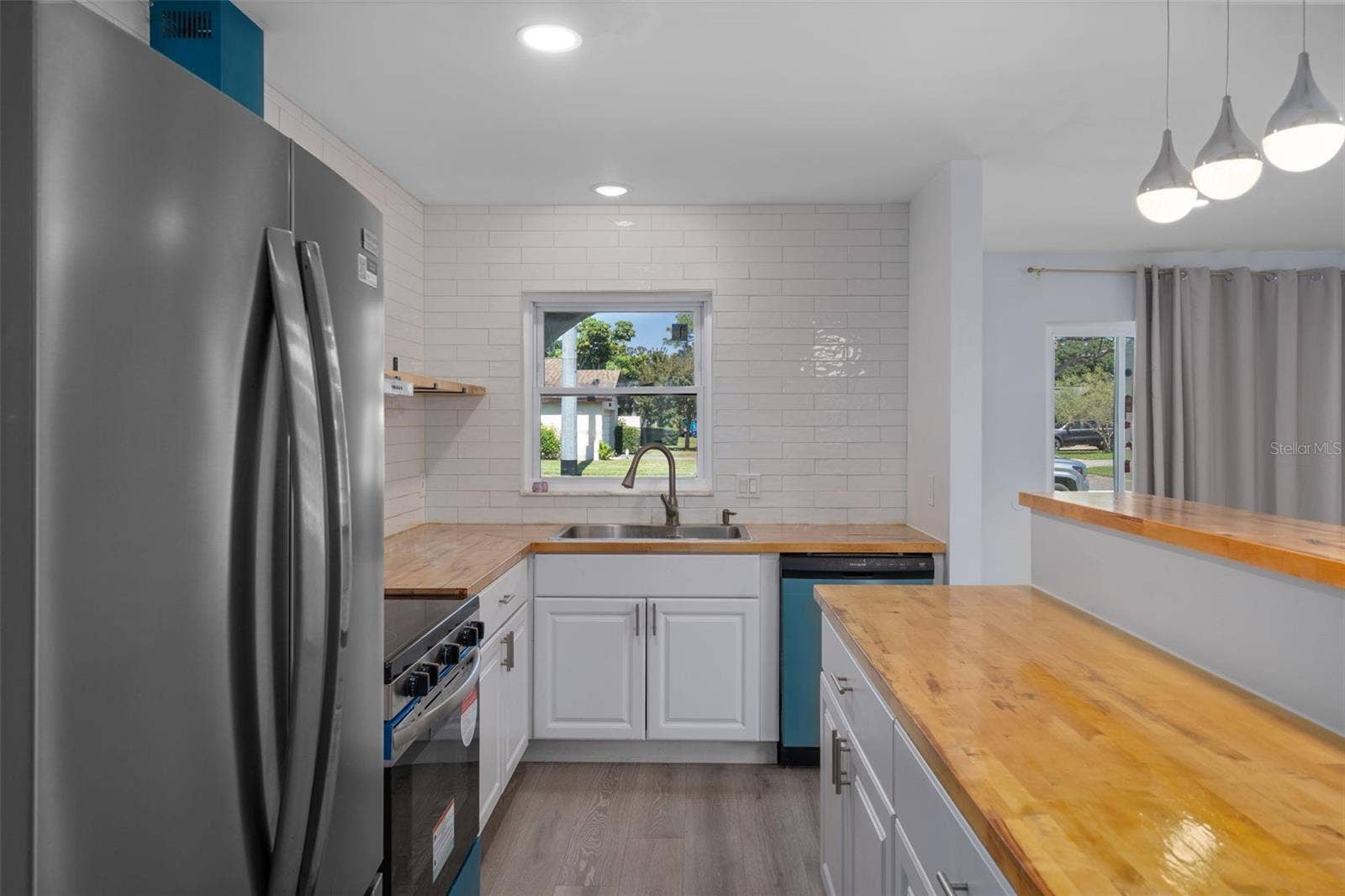 6322 67TH AVENUE N, Pinellas Park, FL 33781 6322 67TH AVENUE N, Pinellas Park, FL 33781