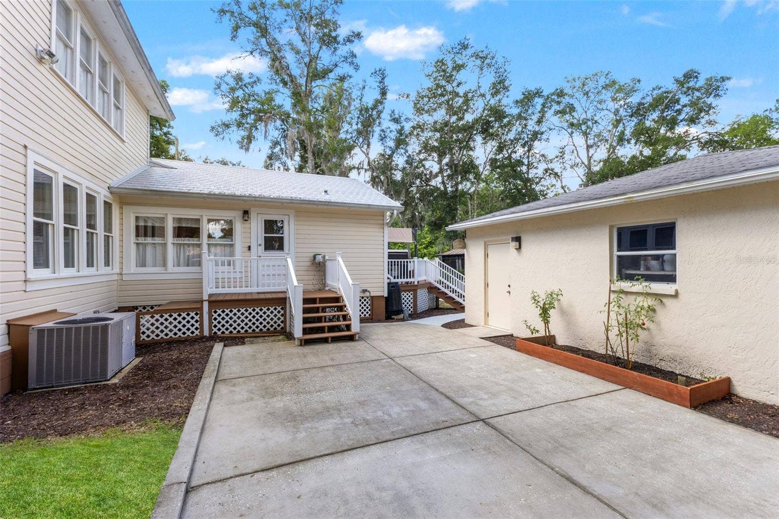 427 HOWELL AVENUE, Brooksville, FL 34601 427 HOWELL AVENUE, Brooksville, FL 34601