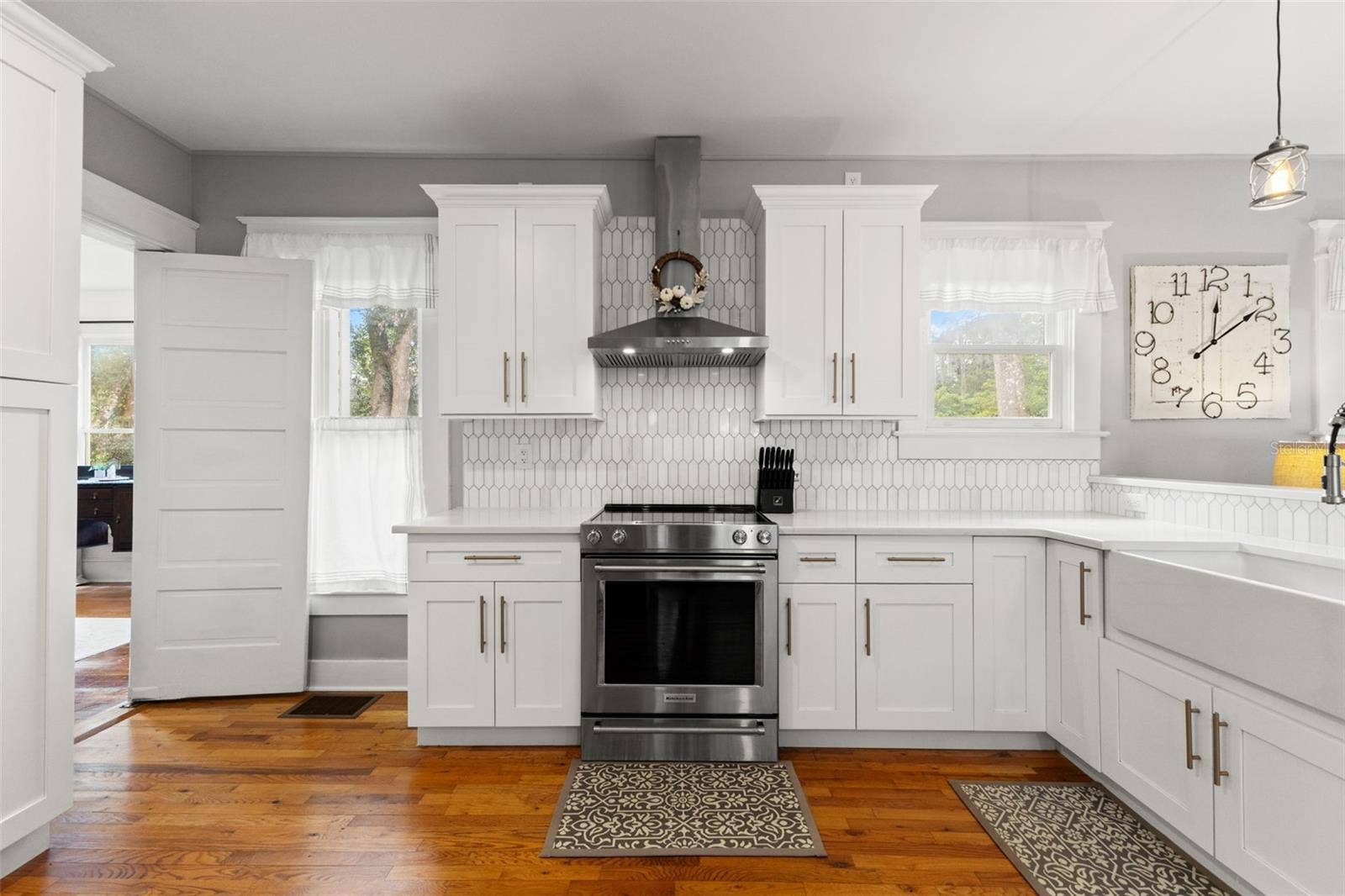 427 HOWELL AVENUE, Brooksville, FL 34601 427 HOWELL AVENUE, Brooksville, FL 34601