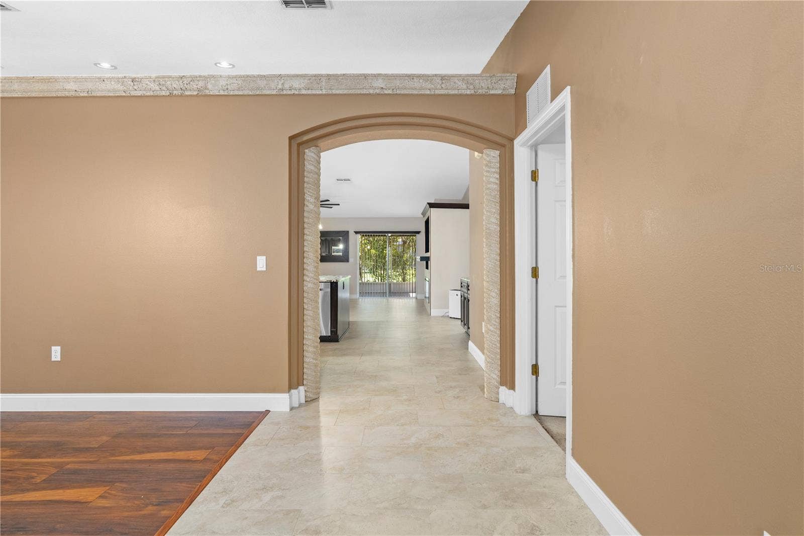 5252 MENTMORE, Spring Hill, FL 34606 5252 MENTMORE, Spring Hill, FL 34606