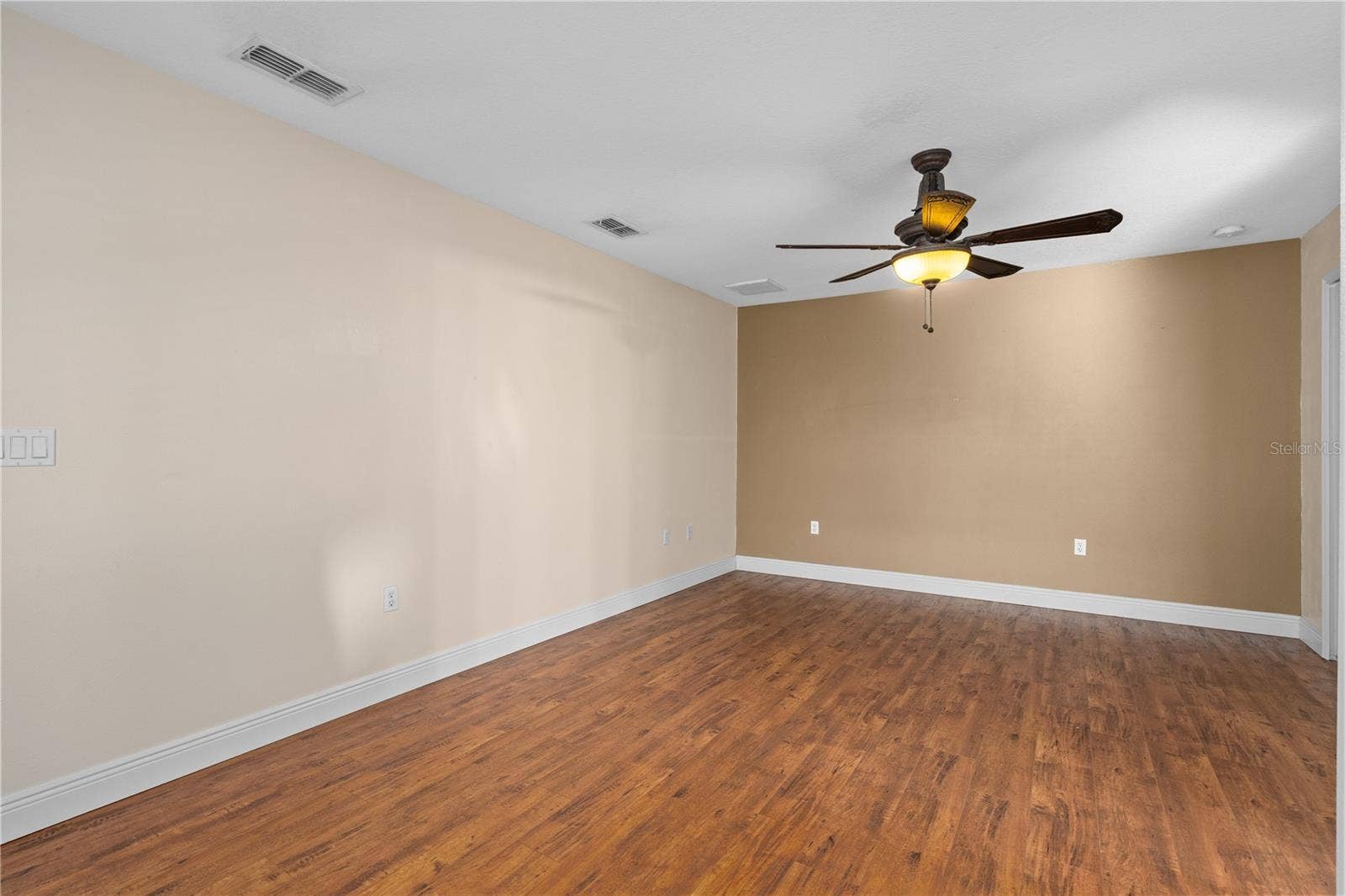 5252 MENTMORE, Spring Hill, FL 34606 5252 MENTMORE, Spring Hill, FL 34606