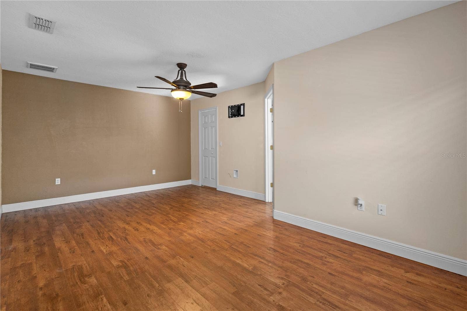 5252 MENTMORE, Spring Hill, FL 34606 5252 MENTMORE, Spring Hill, FL 34606