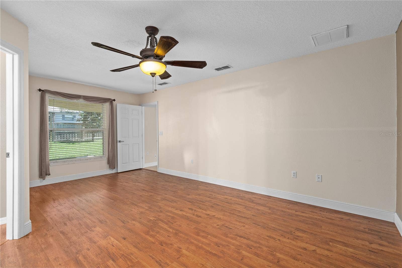 5252 MENTMORE, Spring Hill, FL 34606 5252 MENTMORE, Spring Hill, FL 34606