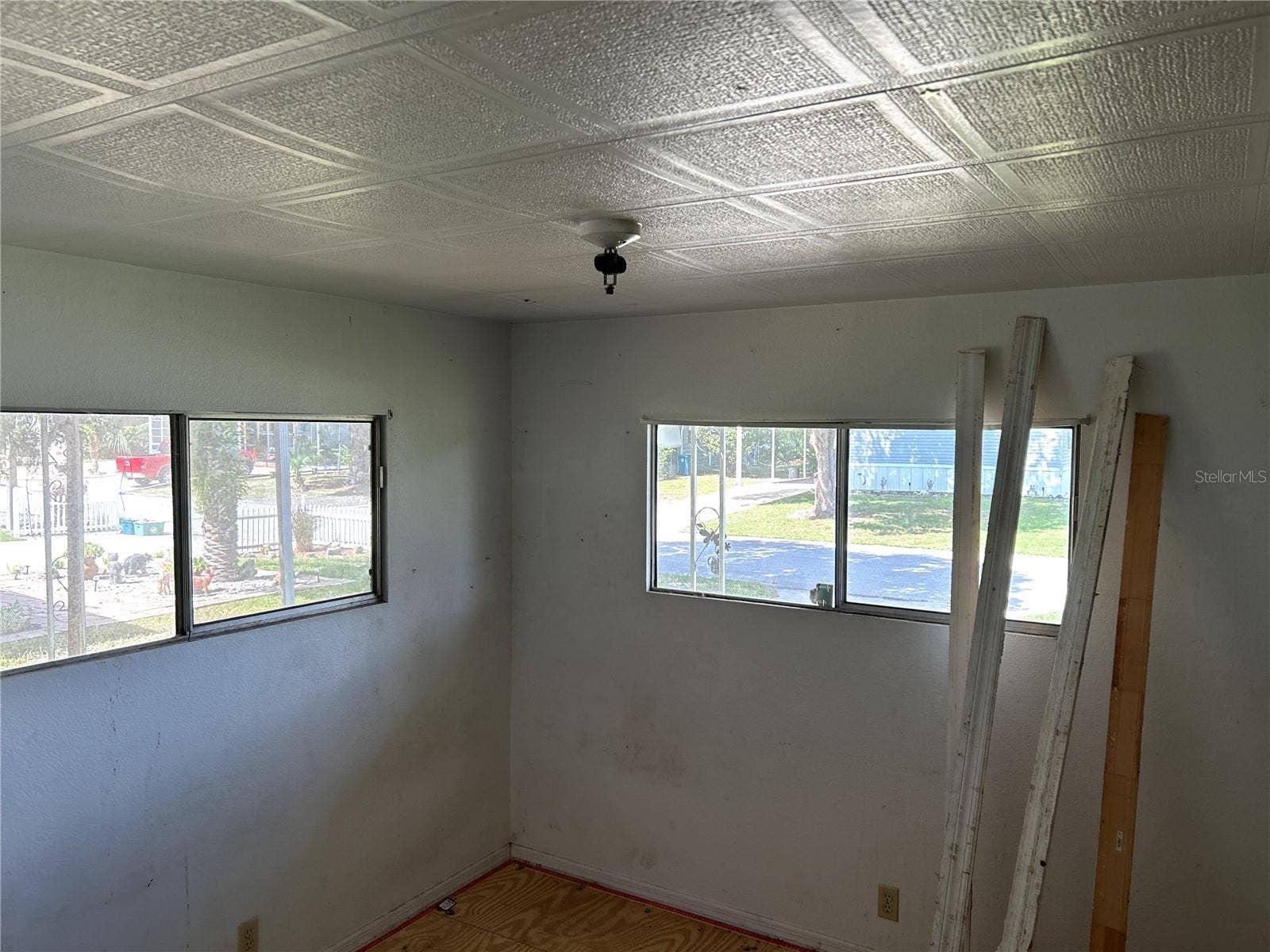14506 DEHAVEN AVENUE, Brooksville, FL 34613 bedroom 2 at front of home just off the kitchen.