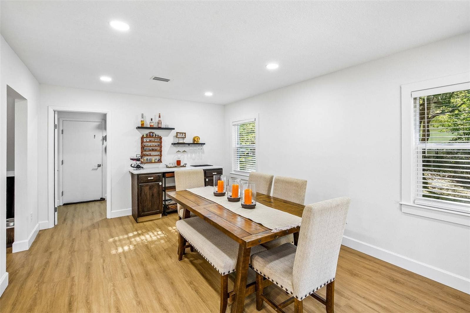 18410 STERLING SILVER CIRCLE, Lutz, FL 33549 18410 STERLING SILVER CIRCLE, Lutz, FL 33549
