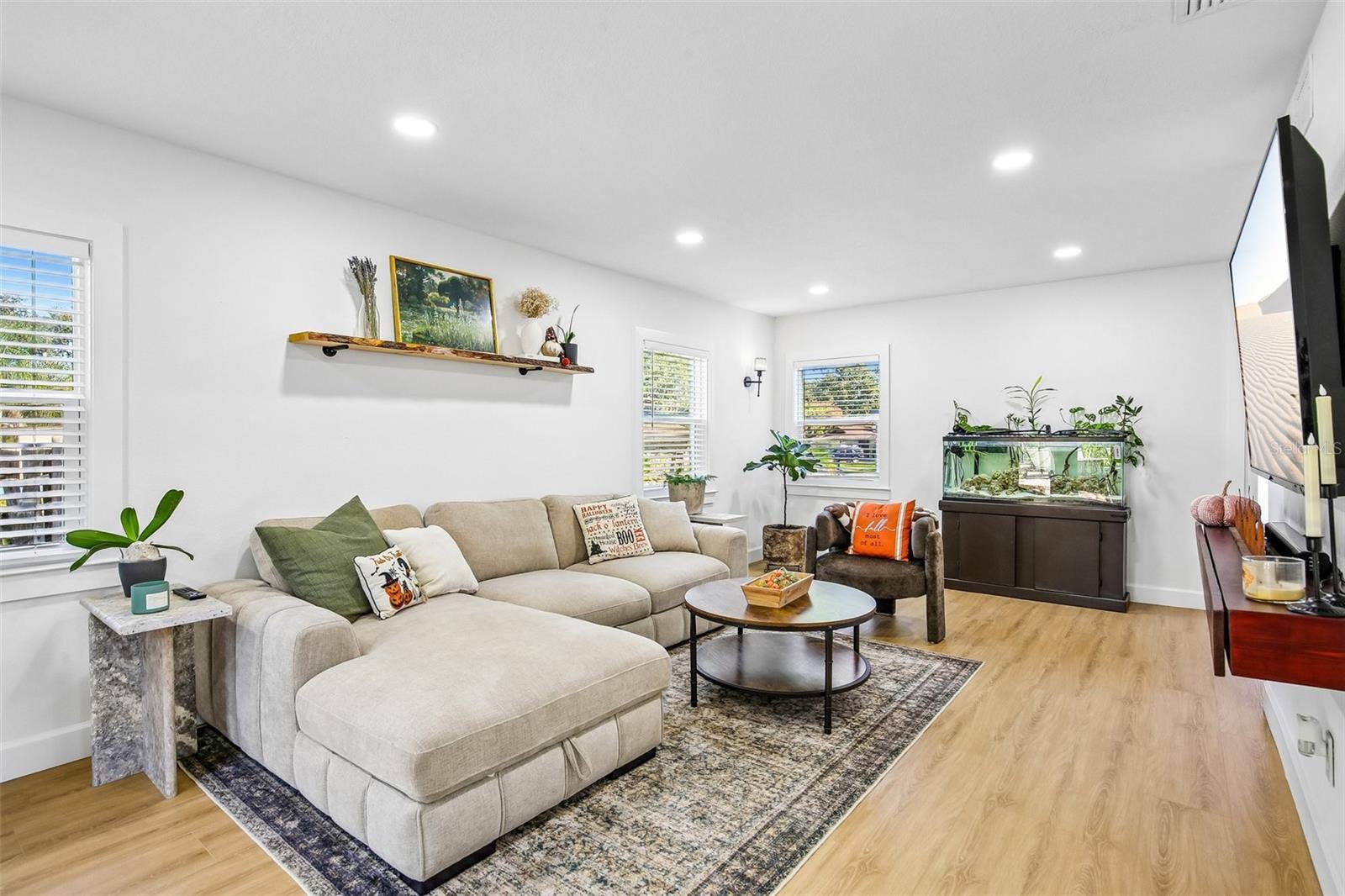 18410 STERLING SILVER CIRCLE, Lutz, FL 33549 18410 STERLING SILVER CIRCLE, Lutz, FL 33549