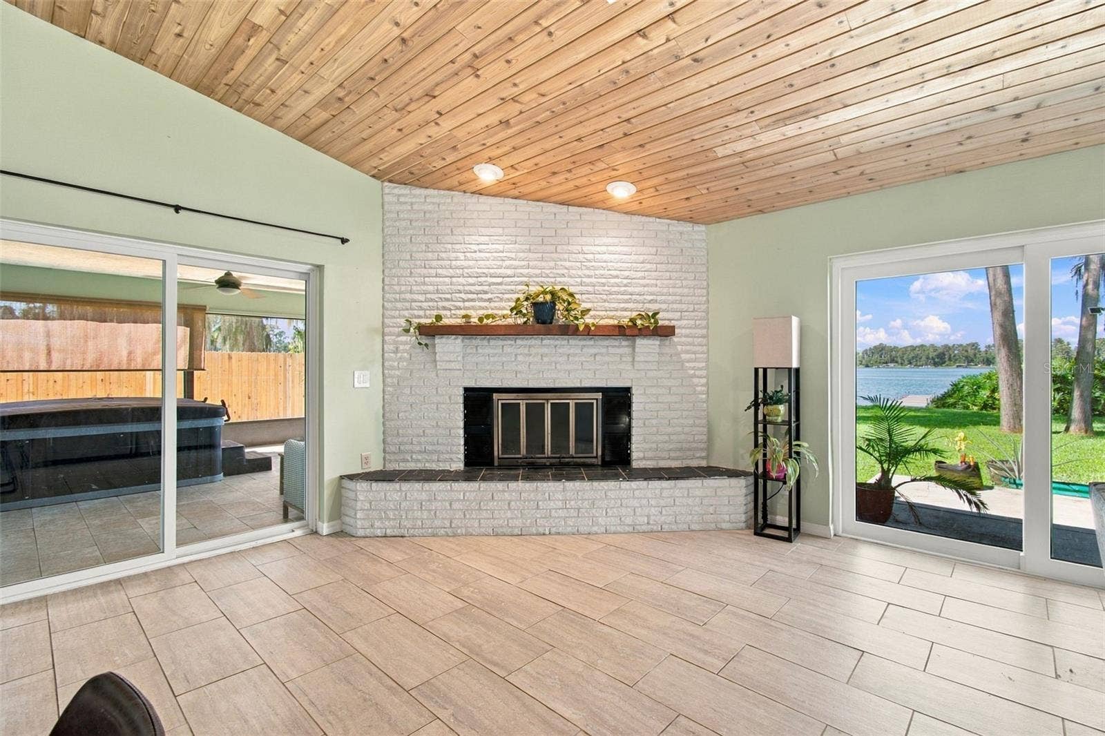 12527 LACEY DRIVE, New Port Richey, FL 34654 Living room