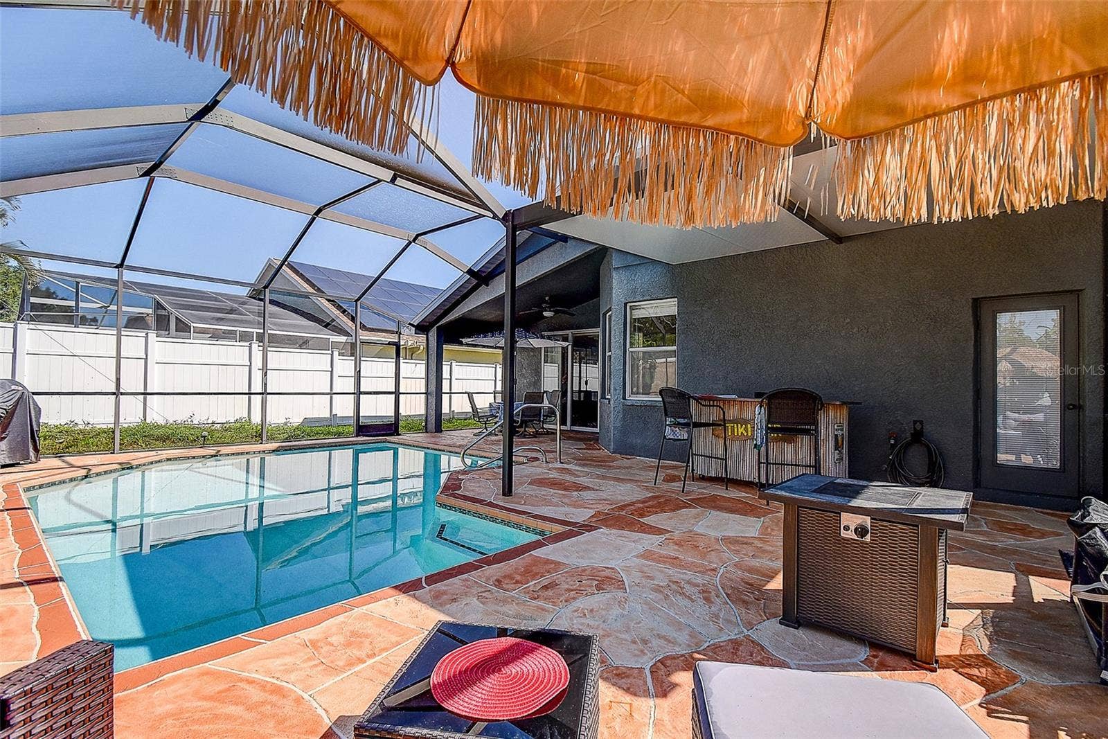 624 N LAKE BOULEVARD, Tarpon Springs, FL 34689 624 N LAKE BOULEVARD, Tarpon Springs, FL 34689