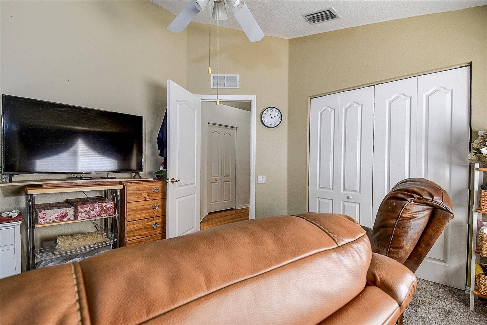 624 N LAKE BOULEVARD, Tarpon Springs, FL 34689 624 N LAKE BOULEVARD, Tarpon Springs, FL 34689