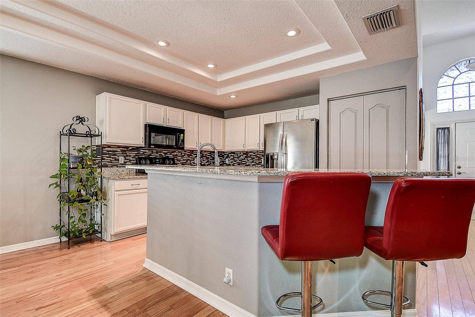 624 N LAKE BOULEVARD, Tarpon Springs, FL 34689 624 N LAKE BOULEVARD, Tarpon Springs, FL 34689
