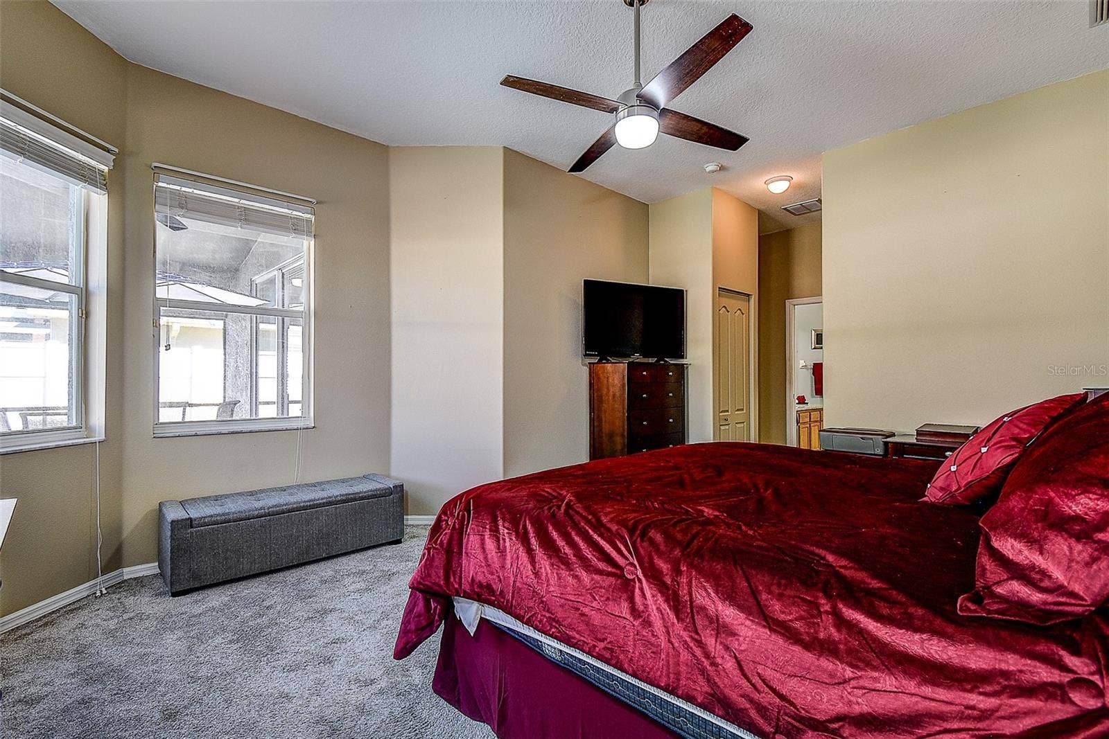624 N LAKE BOULEVARD, Tarpon Springs, FL 34689 624 N LAKE BOULEVARD, Tarpon Springs, FL 34689