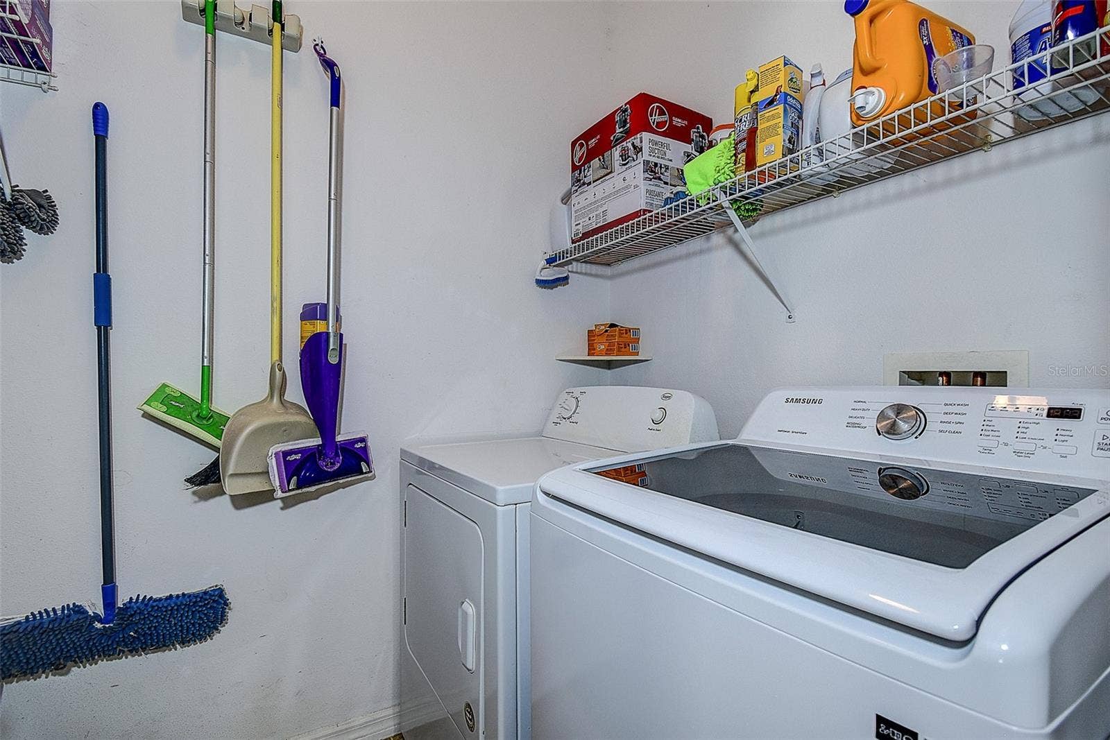 624 N LAKE BOULEVARD, Tarpon Springs, FL 34689 624 N LAKE BOULEVARD, Tarpon Springs, FL 34689