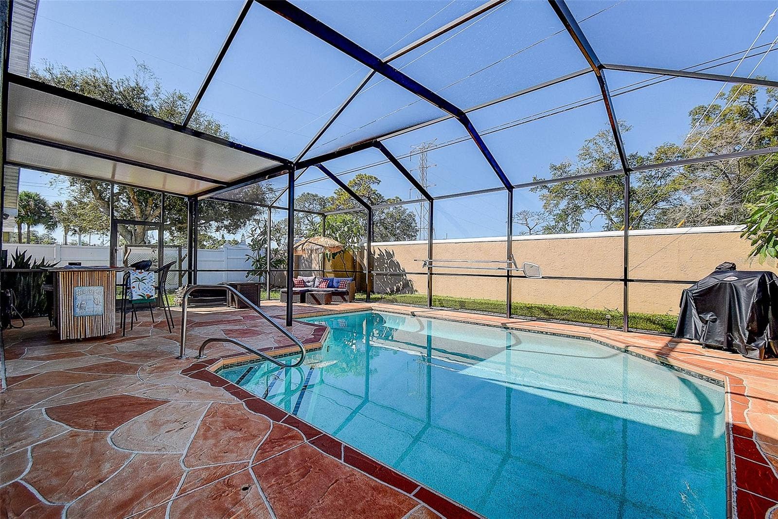 624 N LAKE BOULEVARD, Tarpon Springs, FL 34689 624 N LAKE BOULEVARD, Tarpon Springs, FL 34689