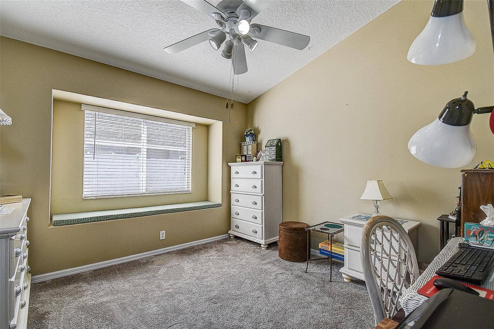 624 N LAKE BOULEVARD, Tarpon Springs, FL 34689 624 N LAKE BOULEVARD, Tarpon Springs, FL 34689