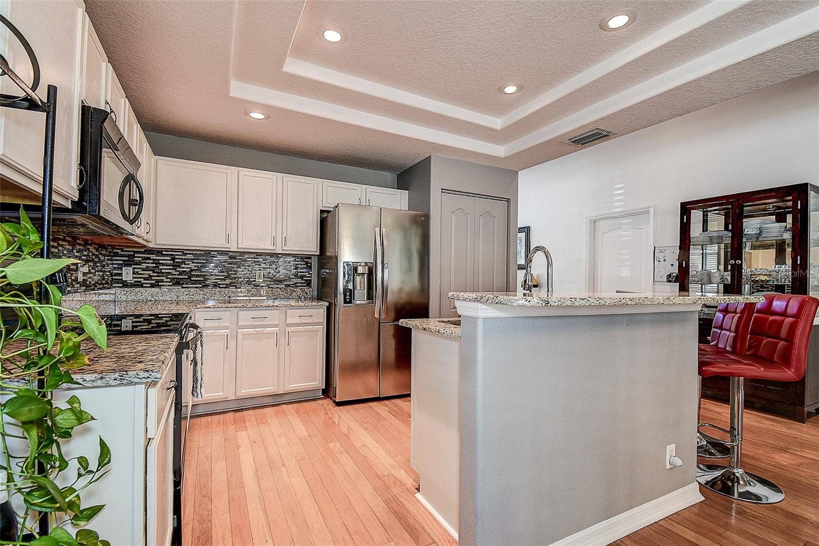 624 N LAKE BOULEVARD, Tarpon Springs, FL 34689 624 N LAKE BOULEVARD, Tarpon Springs, FL 34689