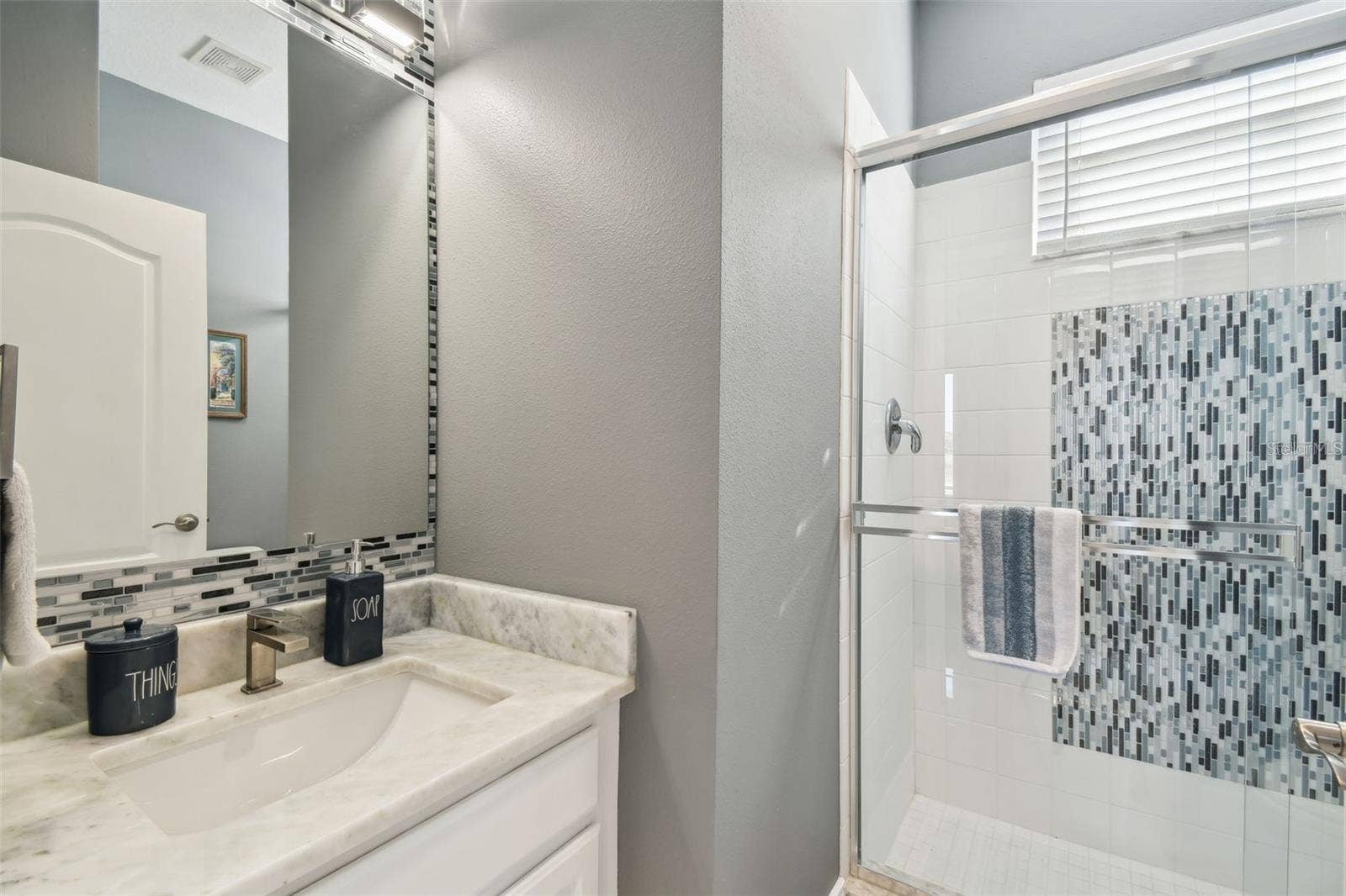 18325 DAVENTRY COURT, Hudson, FL 34667 pool bath