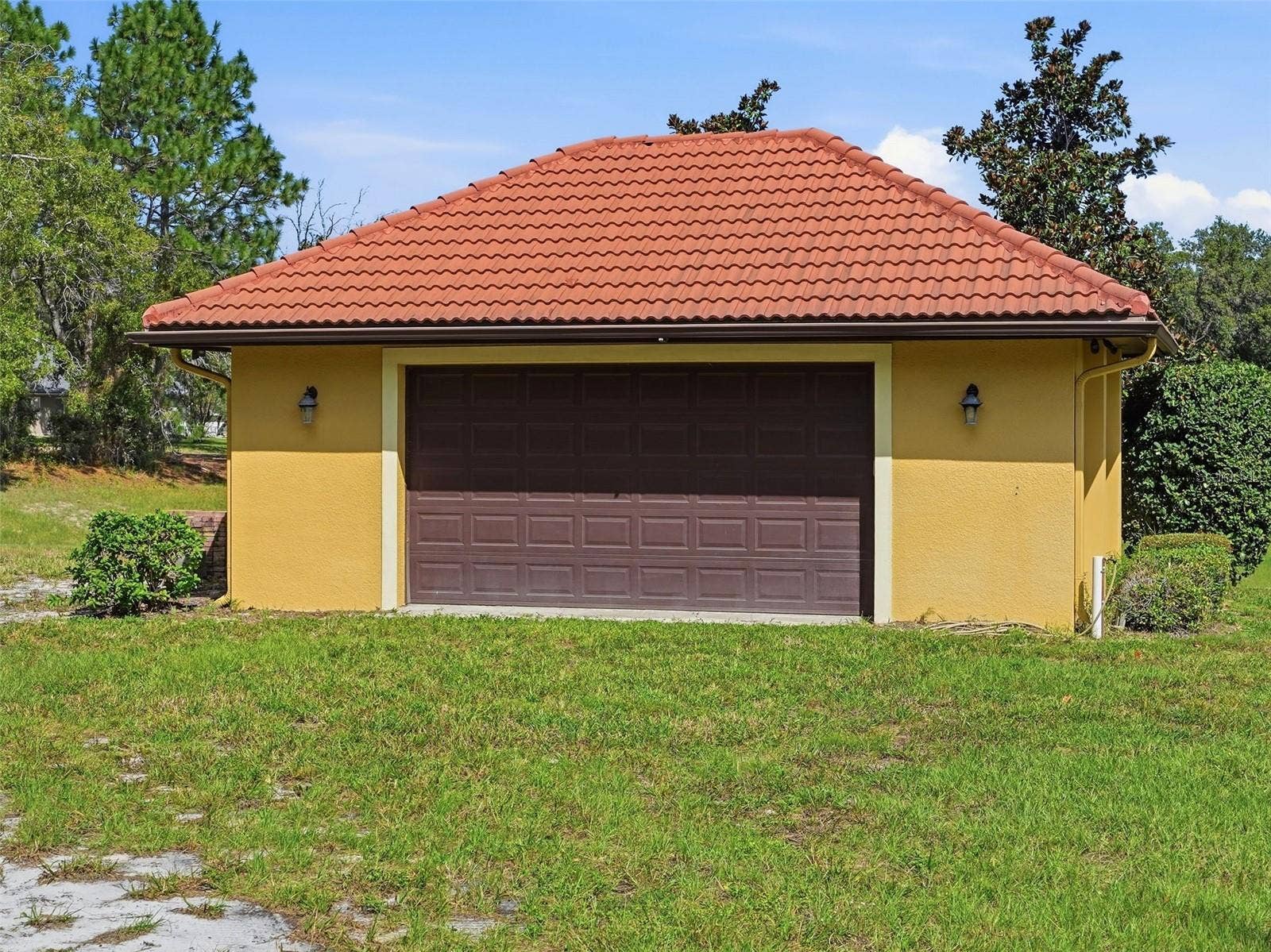 9313 HERNANDO RIDGE ROAD, Weeki Wachee, FL 34613 Detached 328x20 garage for extra storage!