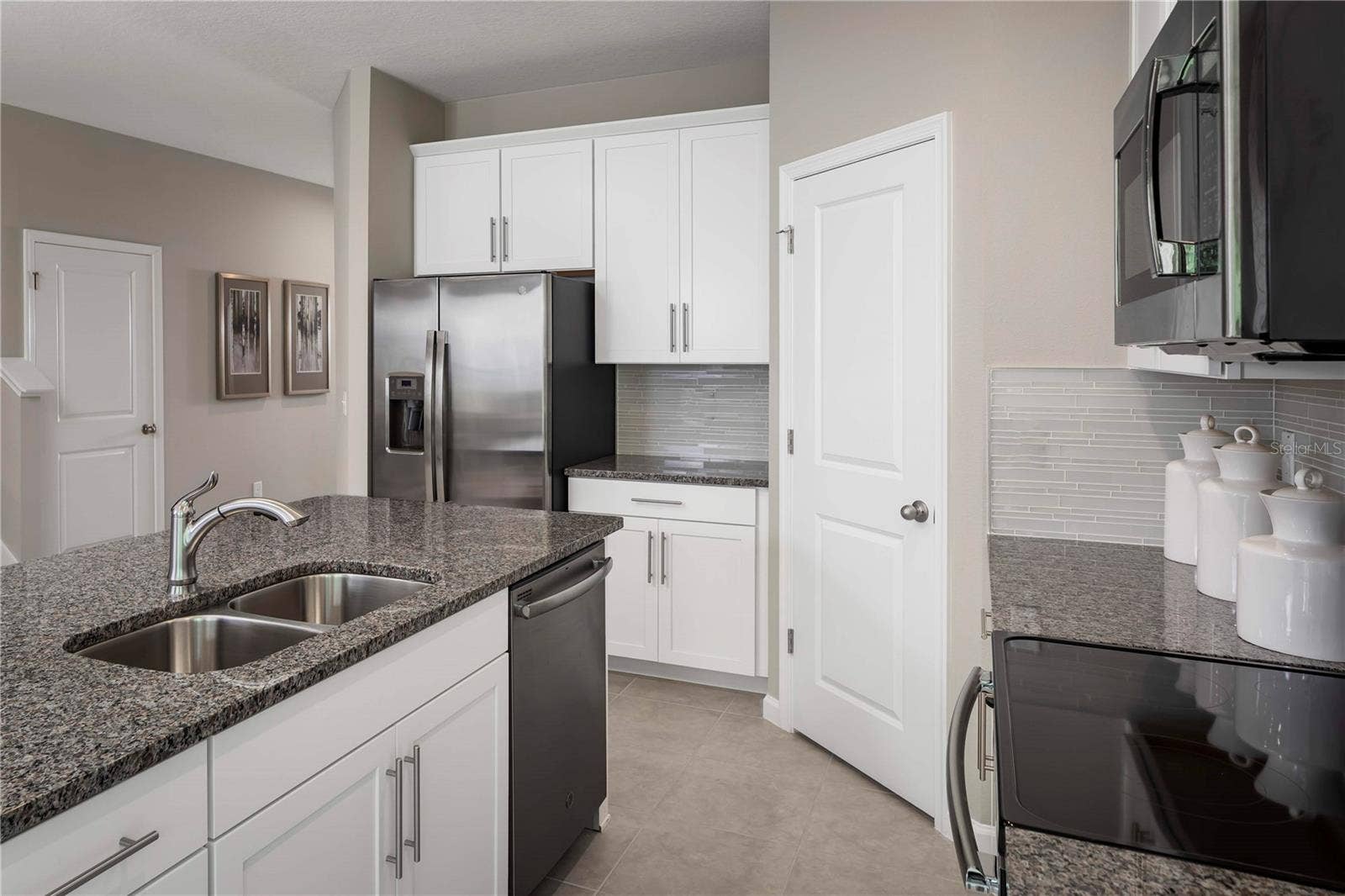 1075 OCEAN LODGE ROAD, Lady Lake, FL 32159