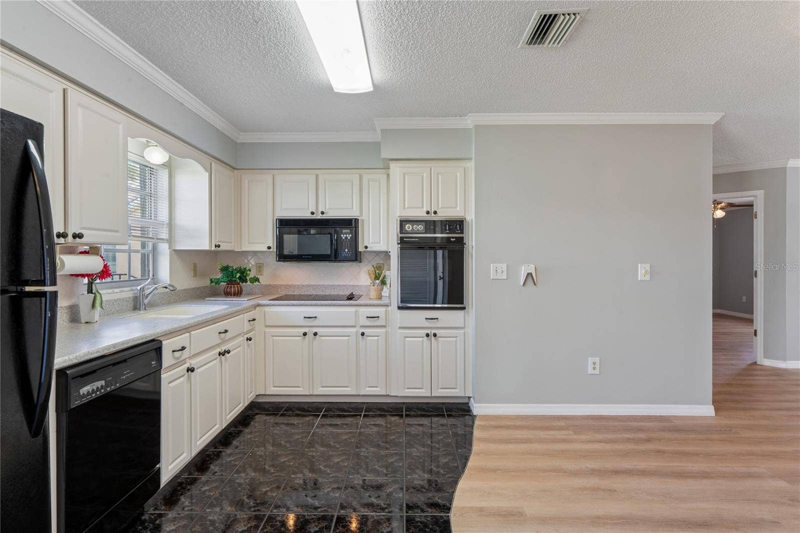 6707 HICKORYWOOD LANE, #3B, New Port Richey, FL 34653 6707 HICKORYWOOD LANE, #3B, New Port Richey, FL 34653
