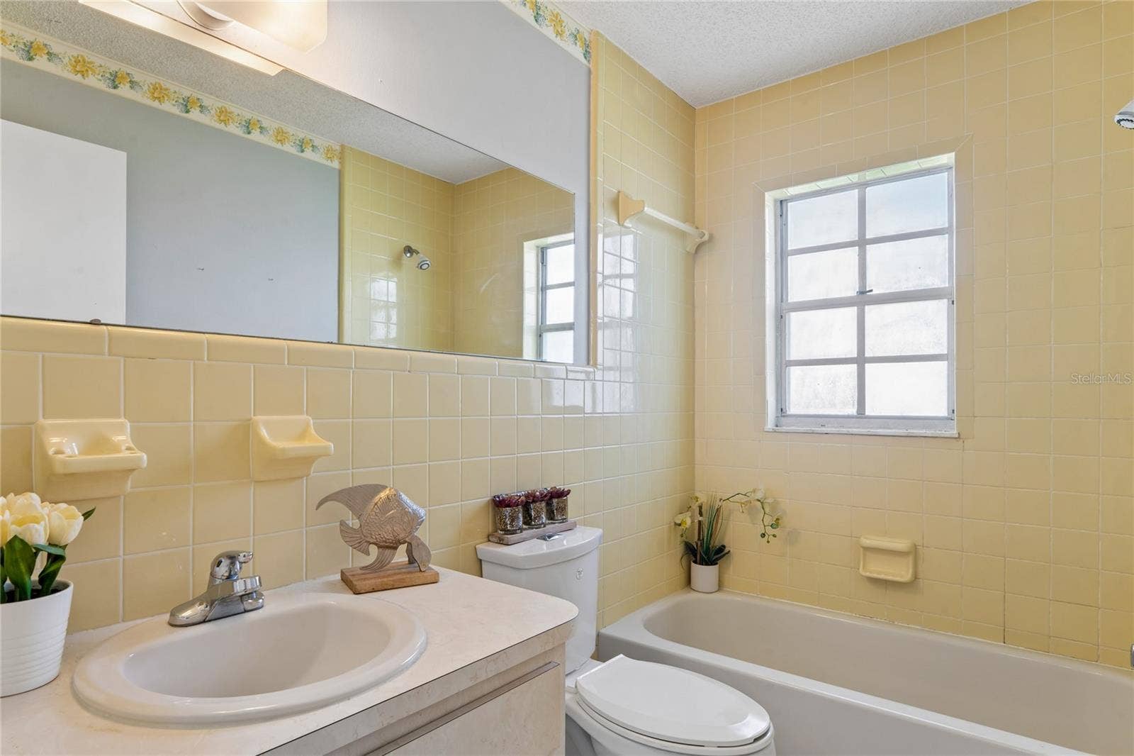 6707 HICKORYWOOD LANE, #3B, New Port Richey, FL 34653 6707 HICKORYWOOD LANE, #3B, New Port Richey, FL 34653
