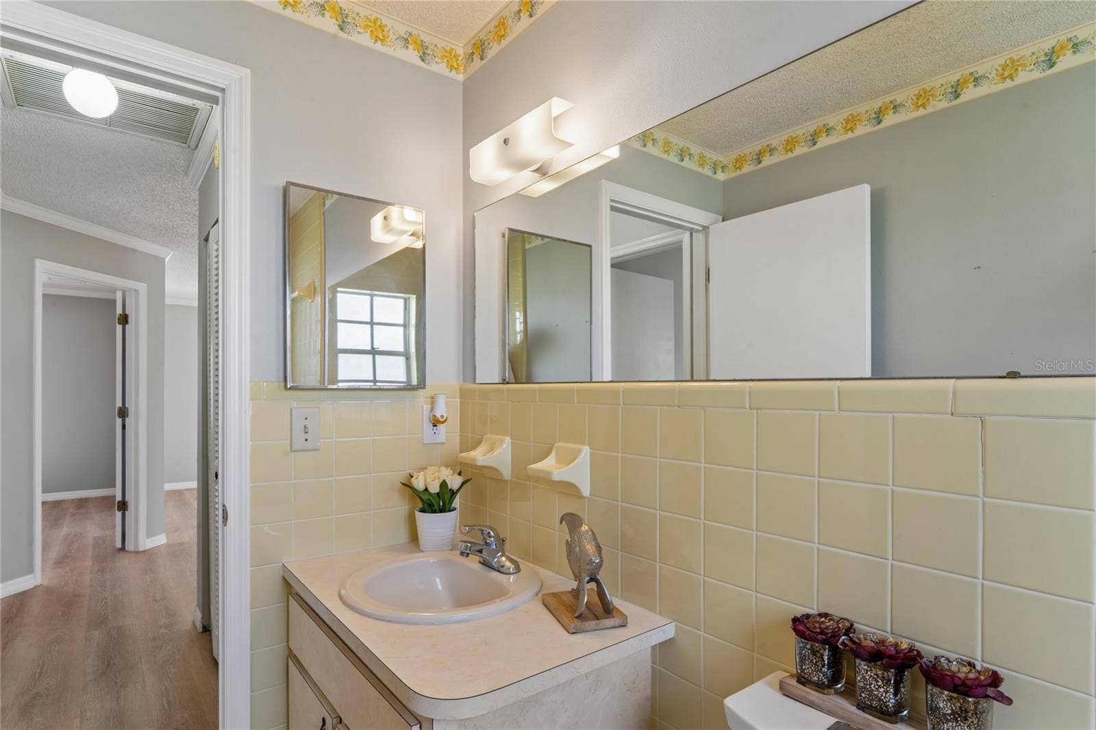 6707 HICKORYWOOD LANE, #3B, New Port Richey, FL 34653 6707 HICKORYWOOD LANE, #3B, New Port Richey, FL 34653