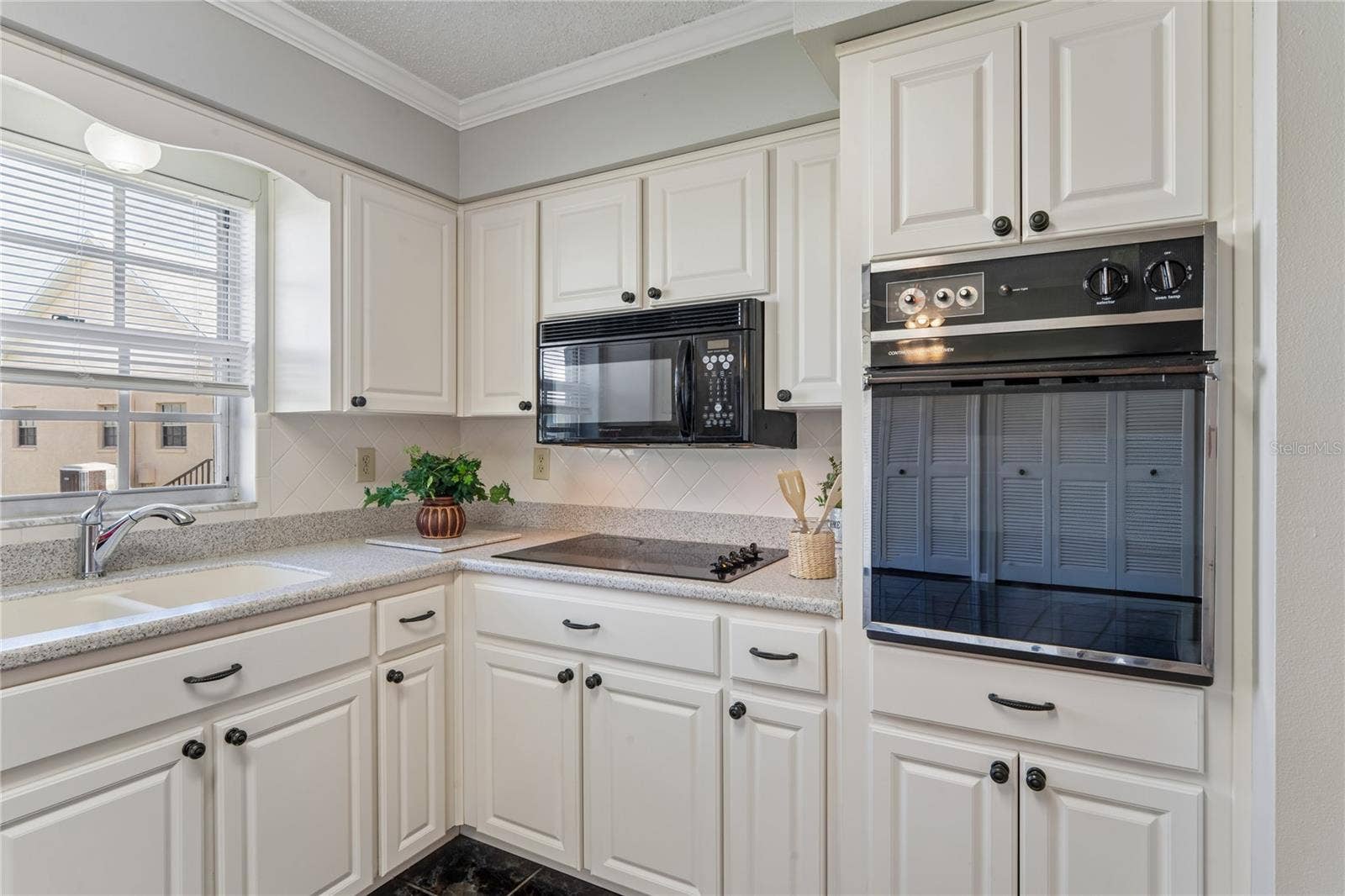 6707 HICKORYWOOD LANE, #3B, New Port Richey, FL 34653 6707 HICKORYWOOD LANE, #3B, New Port Richey, FL 34653