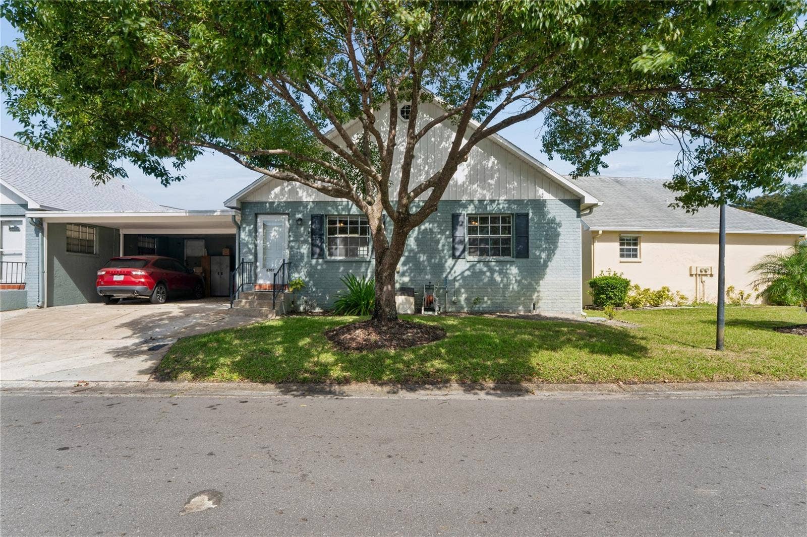 6707 HICKORYWOOD LANE, #3B, New Port Richey, FL 34653 6707 HICKORYWOOD LANE, #3B, New Port Richey, FL 34653
