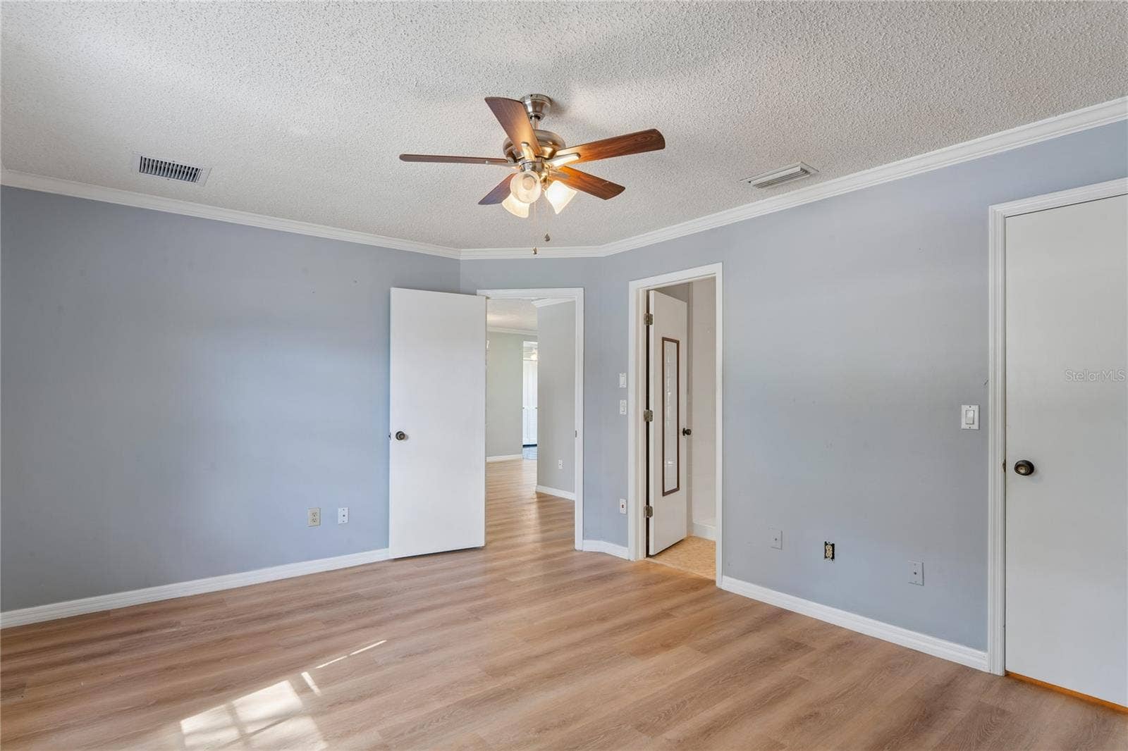 6707 HICKORYWOOD LANE, #3B, New Port Richey, FL 34653 6707 HICKORYWOOD LANE, #3B, New Port Richey, FL 34653