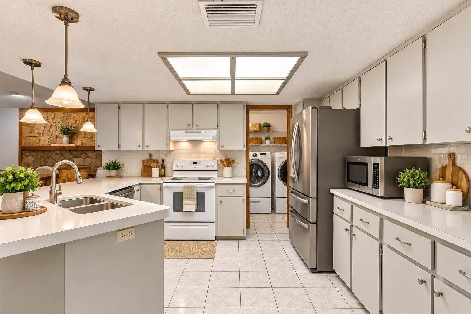 8382 PINEWOOD AVENUE, Brooksville, FL 34613 8382 PINEWOOD AVENUE, Brooksville, FL 34613