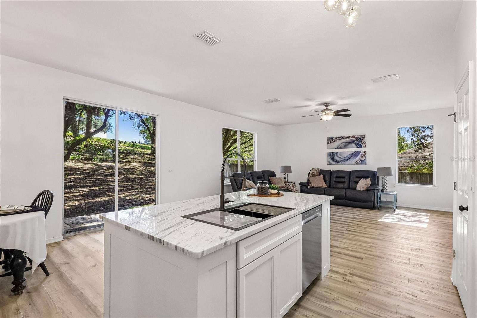 1305 WINDY BLUFF DRIVE, Minneola, FL 34715