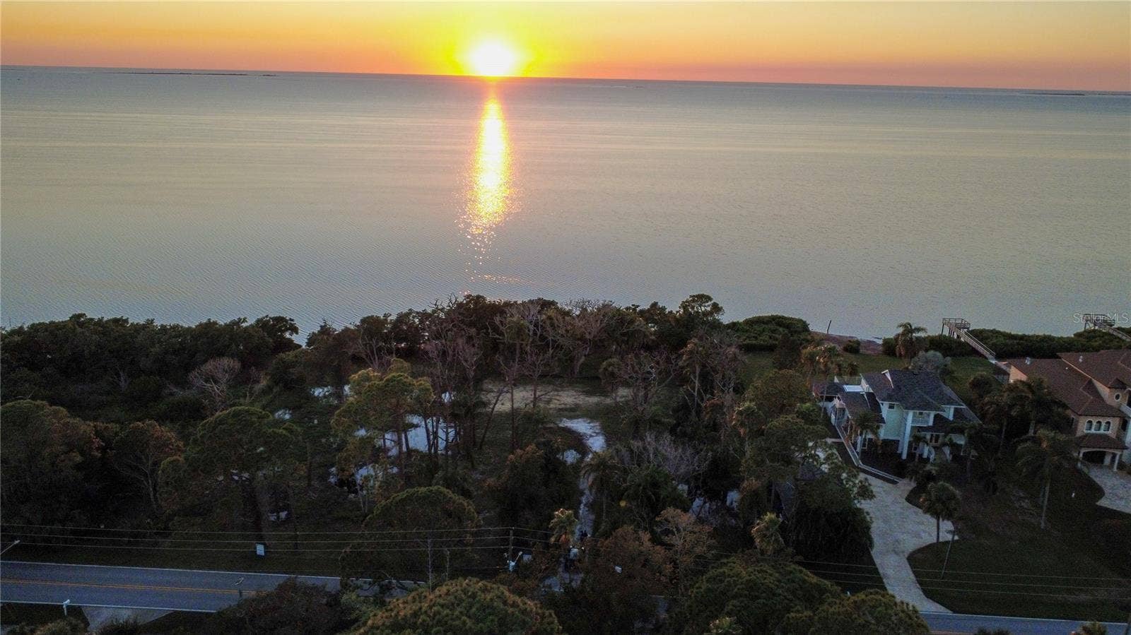 1018 S FLORIDA AVENUE, Tarpon Springs, FL 34689 1018 S FLORIDA AVENUE, Tarpon Springs, FL 34689