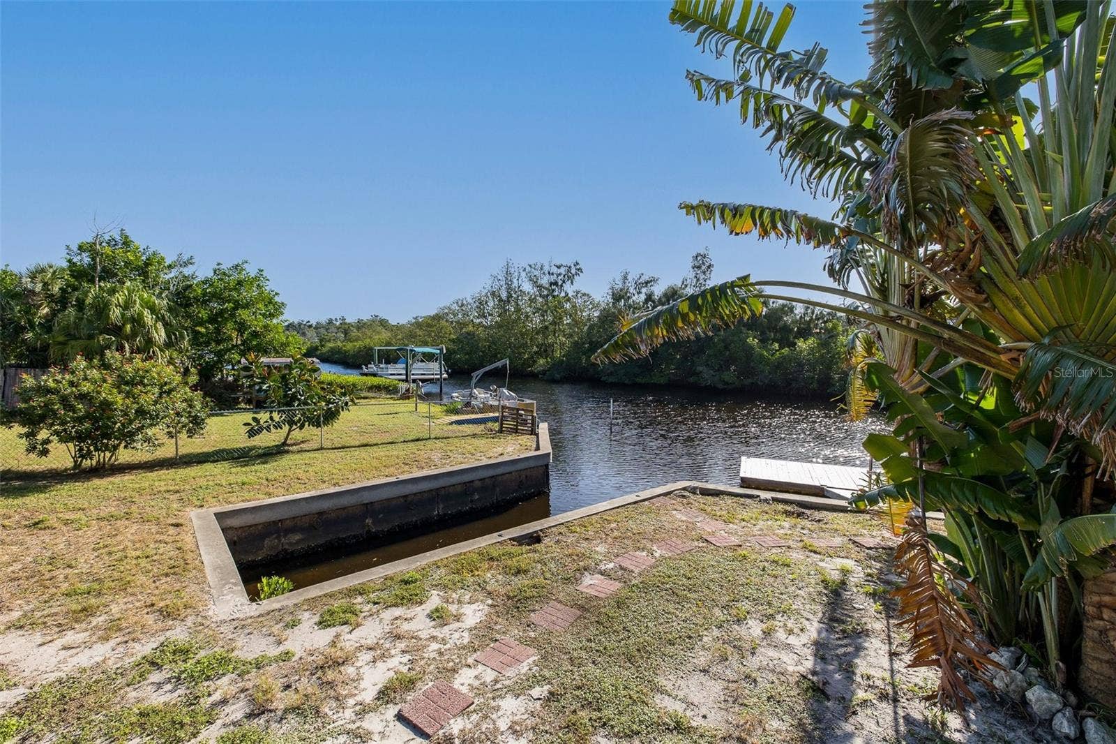 3138 BLUFF BOULEVARD, Holiday, FL 34691 3138 BLUFF BOULEVARD, Holiday, FL 34691