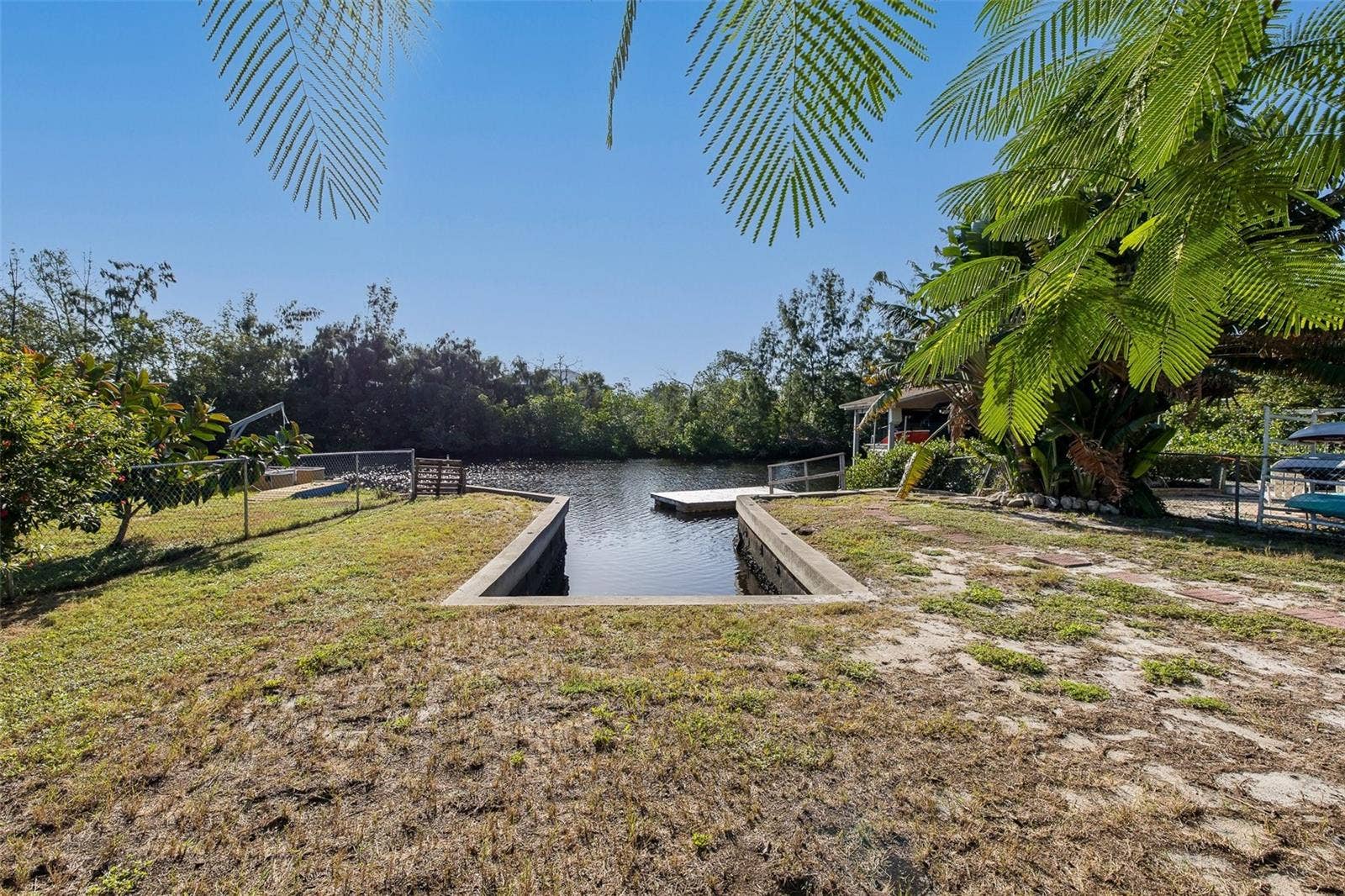 3138 BLUFF BOULEVARD, Holiday, FL 34691 3138 BLUFF BOULEVARD, Holiday, FL 34691