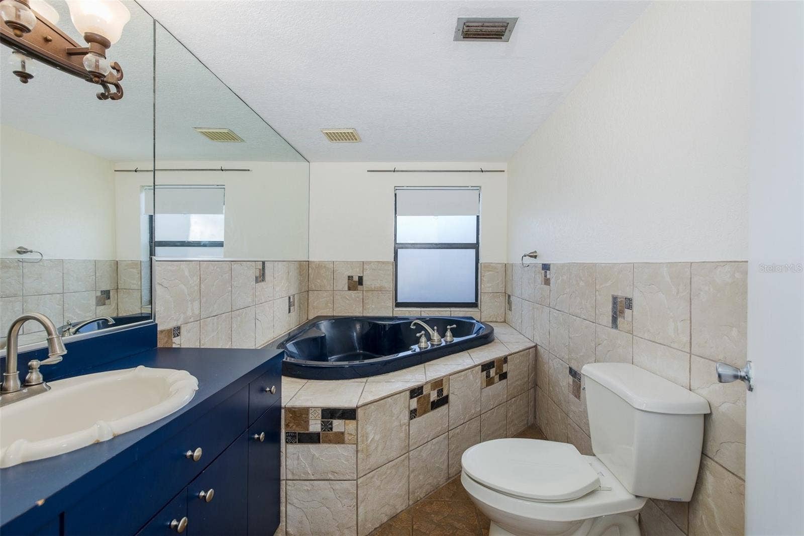 3138 BLUFF BOULEVARD, Holiday, FL 34691 3138 BLUFF BOULEVARD, Holiday, FL 34691