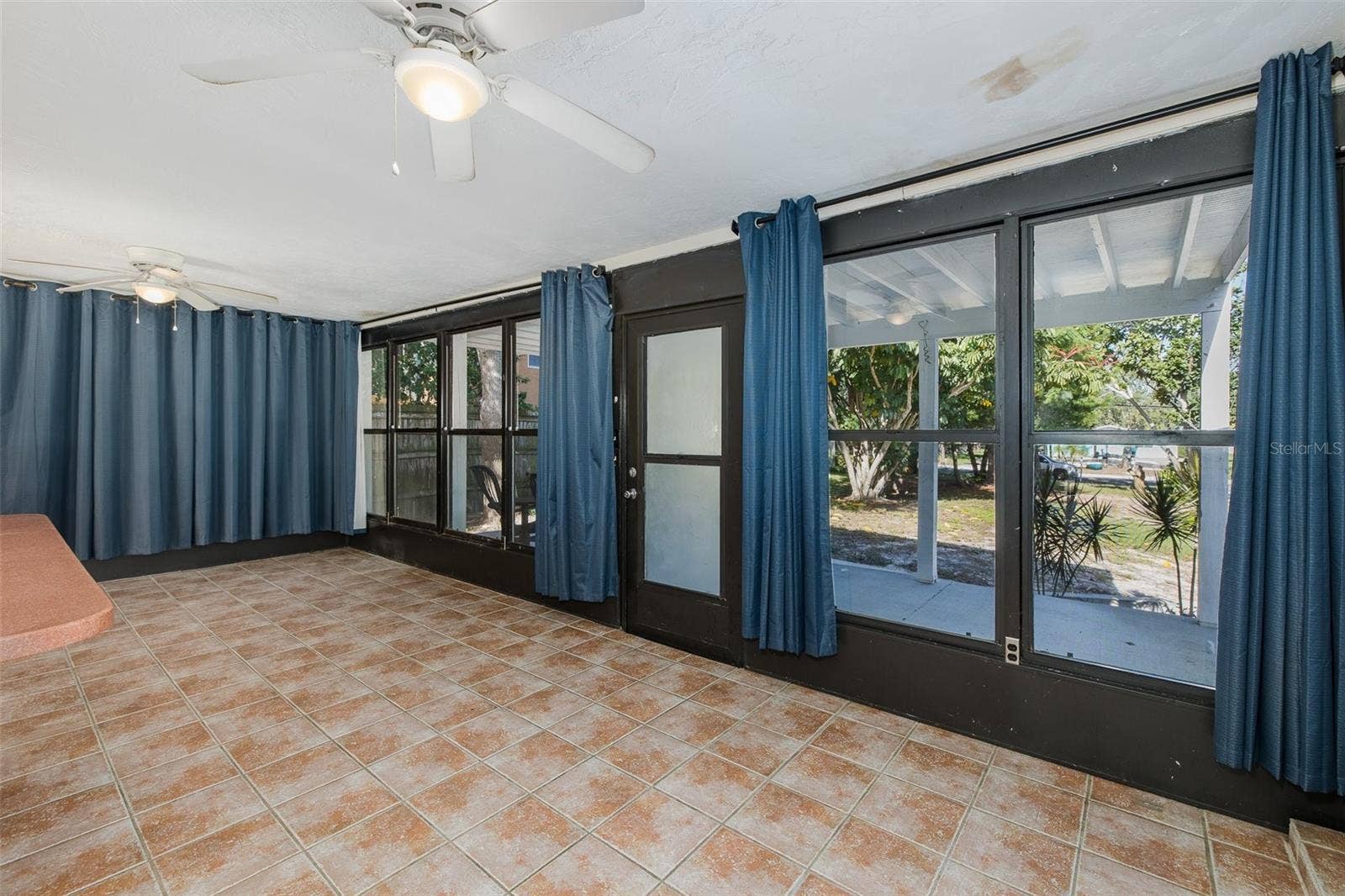 3138 BLUFF BOULEVARD, Holiday, FL 34691 3138 BLUFF BOULEVARD, Holiday, FL 34691
