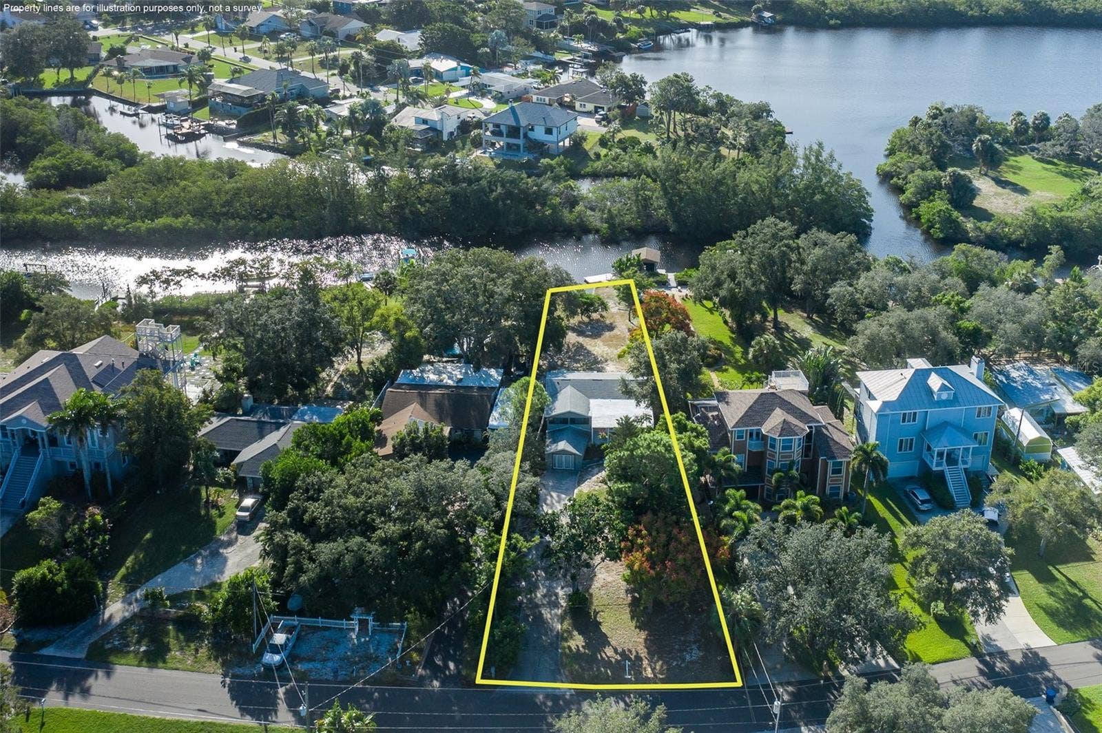 3138 BLUFF BOULEVARD, Holiday, FL 34691 3138 BLUFF BOULEVARD, Holiday, FL 34691