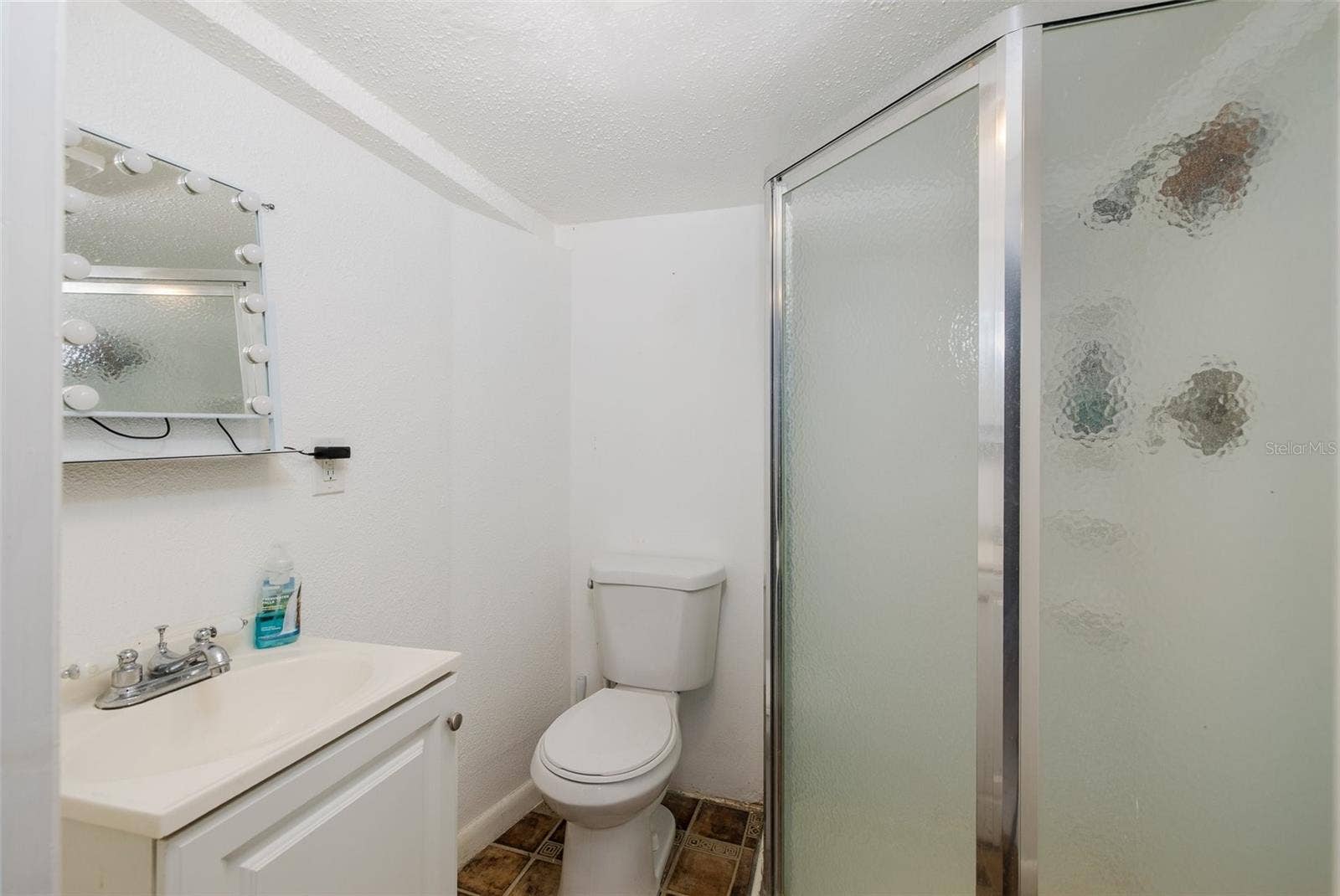 3138 BLUFF BOULEVARD, Holiday, FL 34691 3138 BLUFF BOULEVARD, Holiday, FL 34691