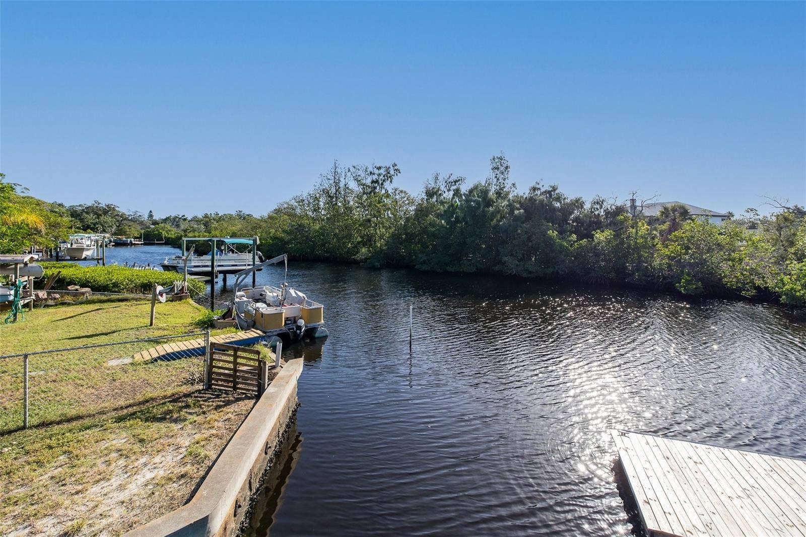 3138 BLUFF BOULEVARD, Holiday, FL 34691 3138 BLUFF BOULEVARD, Holiday, FL 34691