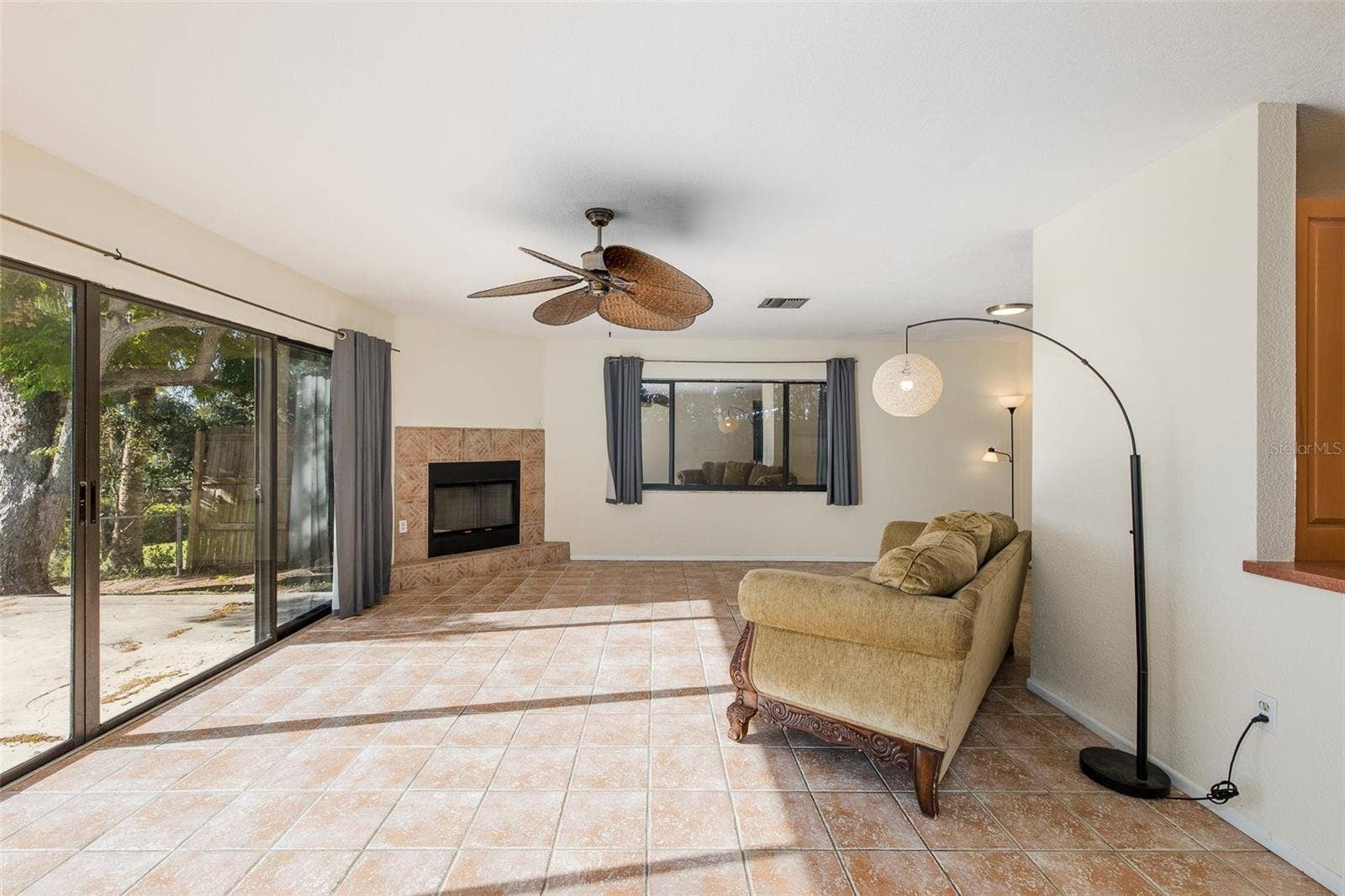 3138 BLUFF BOULEVARD, Holiday, FL 34691 3138 BLUFF BOULEVARD, Holiday, FL 34691