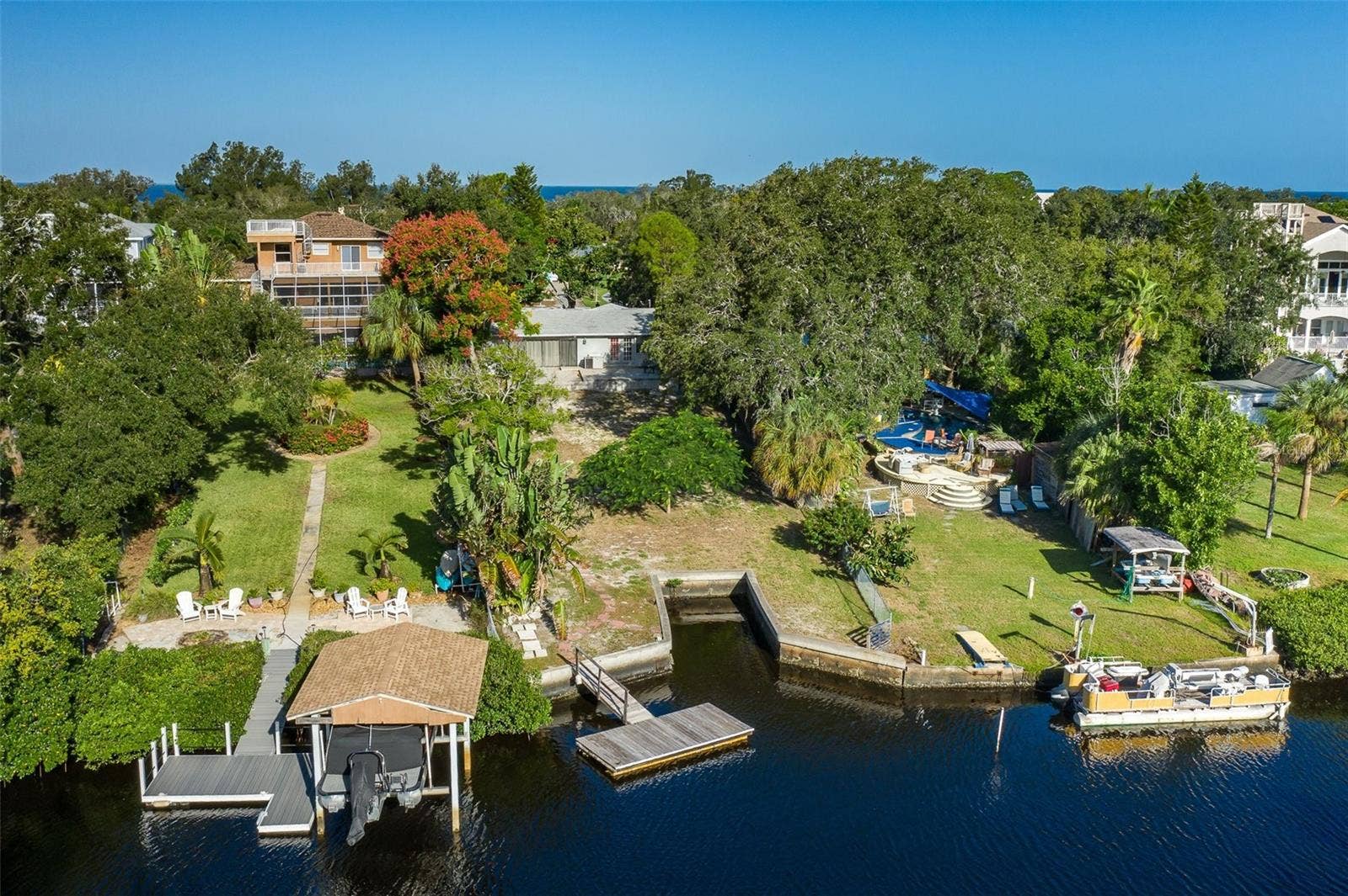 3138 BLUFF BOULEVARD, Holiday, FL 34691 3138 BLUFF BOULEVARD, Holiday, FL 34691