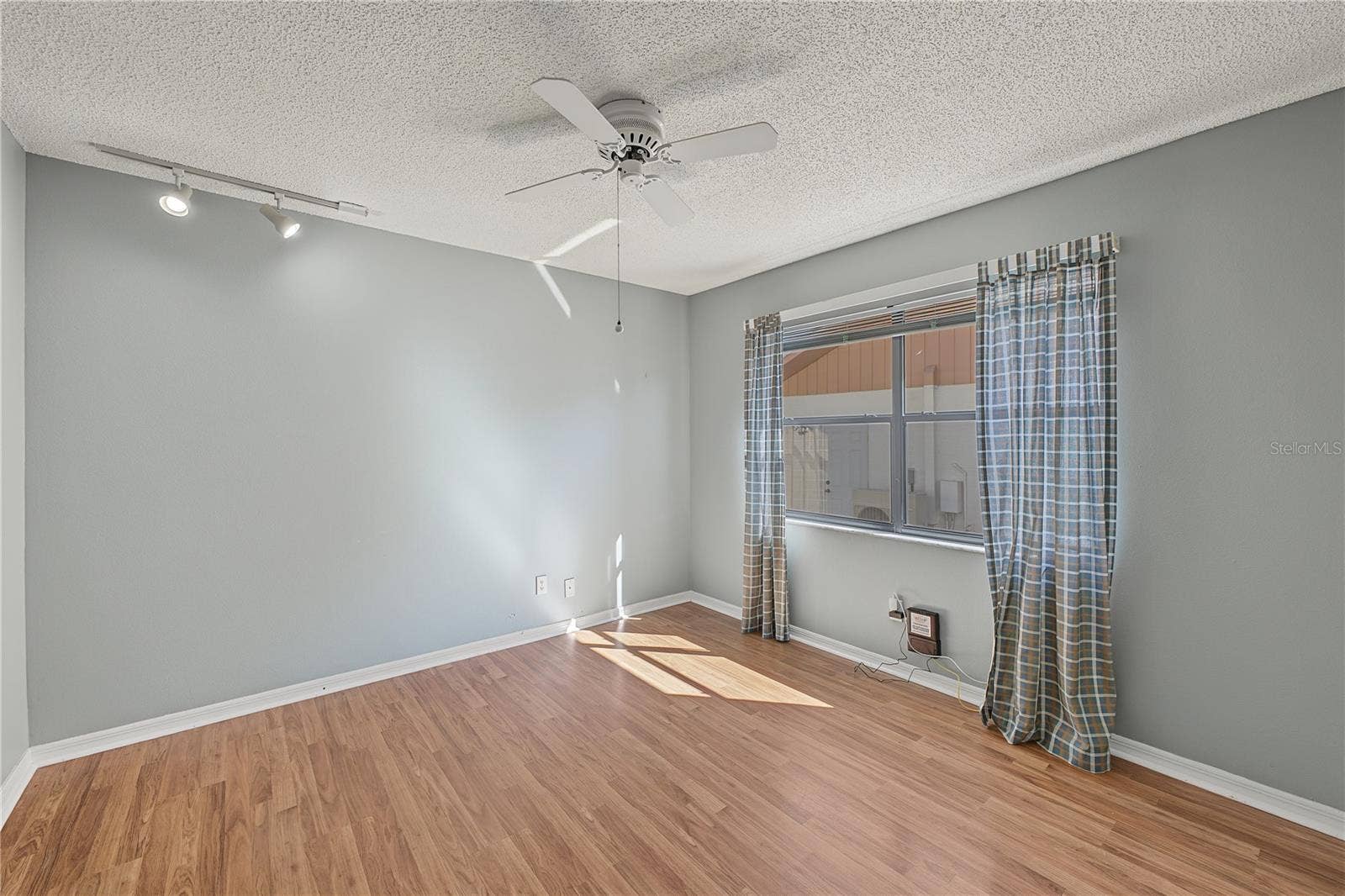 1382 OVERLAND DRIVE, Spring Hill, FL 34608 1382 OVERLAND DRIVE, Spring Hill, FL 34608