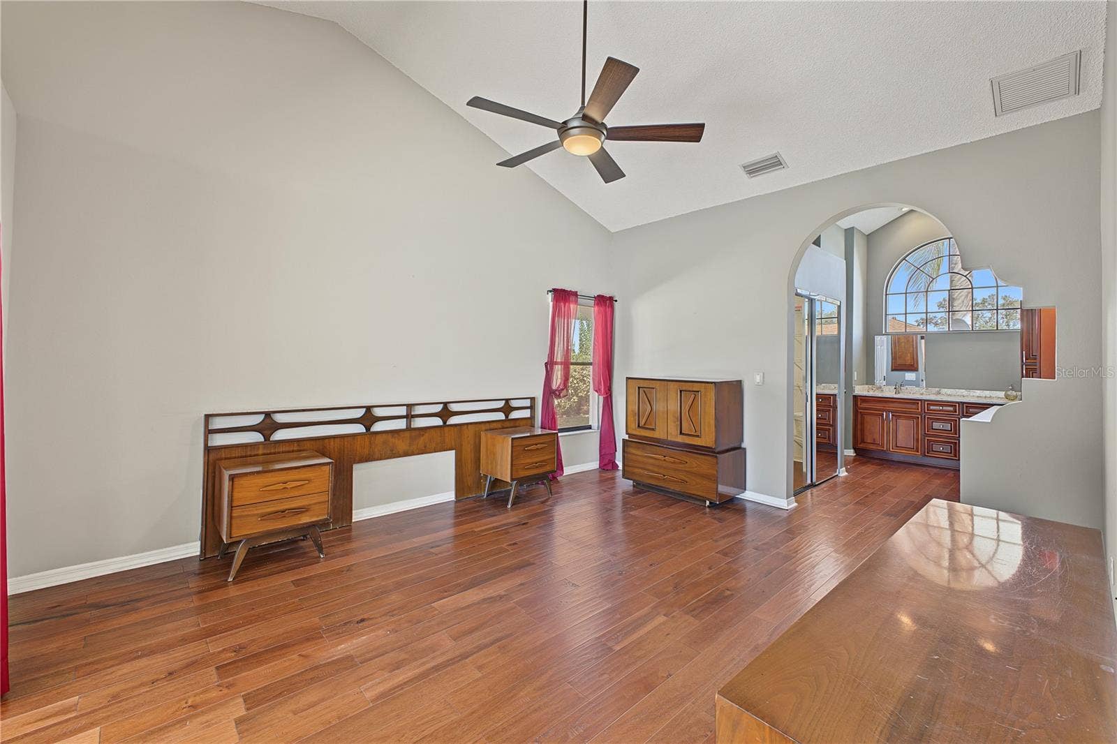 1382 OVERLAND DRIVE, Spring Hill, FL 34608 1382 OVERLAND DRIVE, Spring Hill, FL 34608