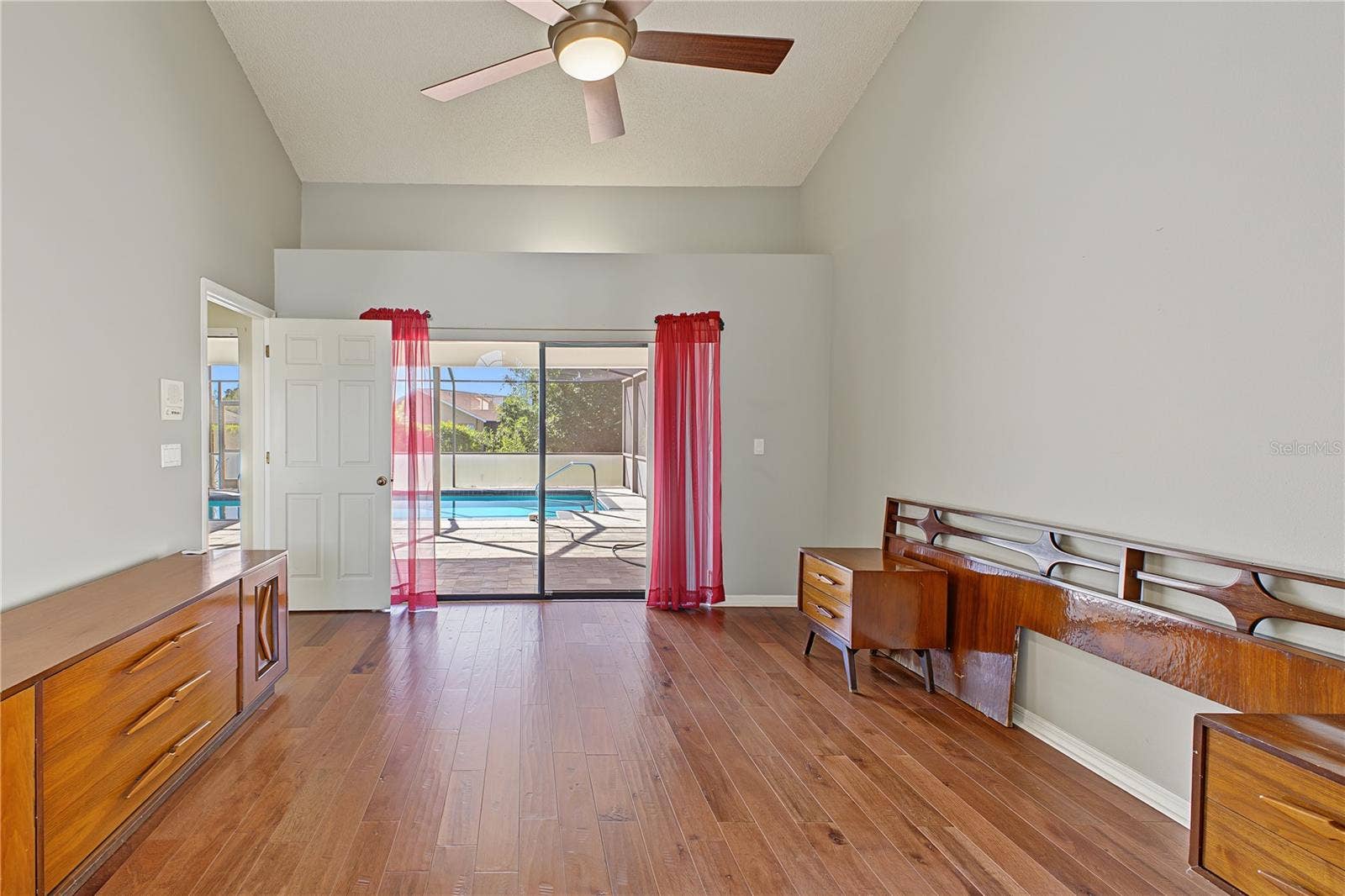 1382 OVERLAND DRIVE, Spring Hill, FL 34608 1382 OVERLAND DRIVE, Spring Hill, FL 34608