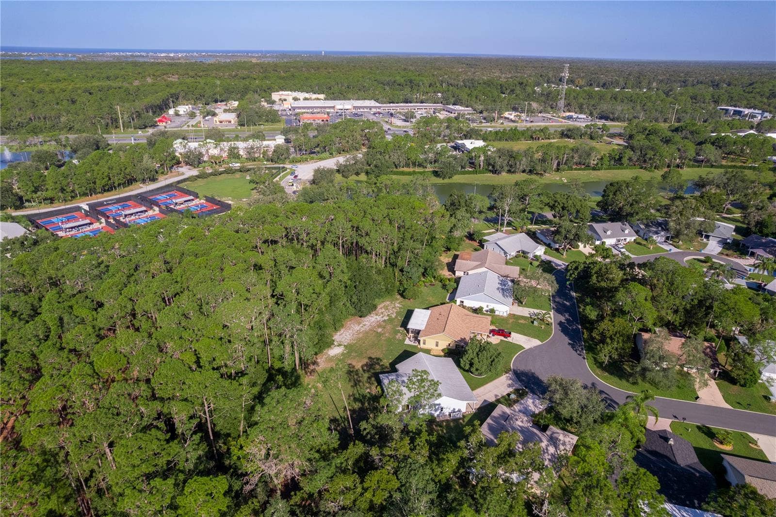 6318 DARIEN WAY, Spring Hill, FL 34606 6318 DARIEN WAY, Spring Hill, FL 34606