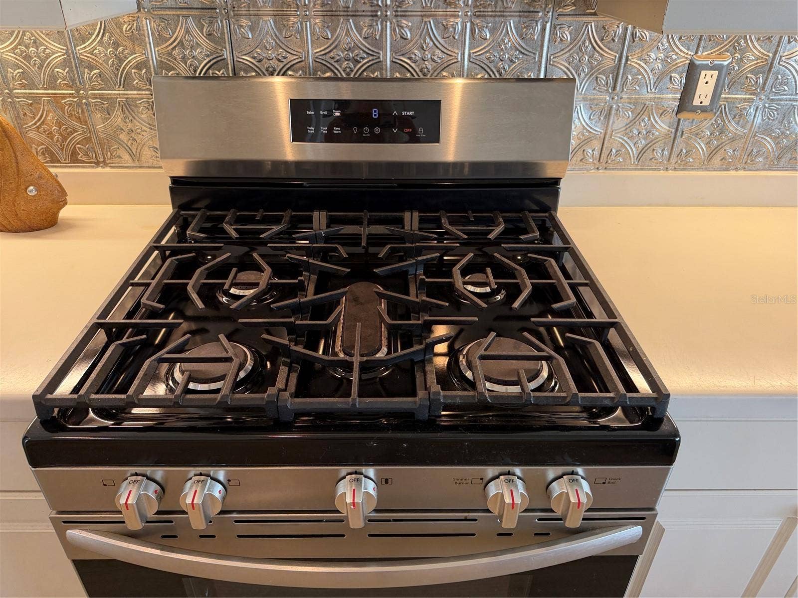 Gas stove