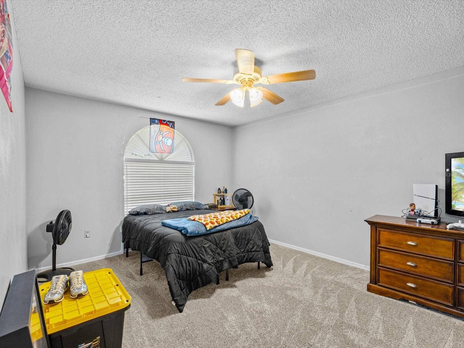 8350 ROYAL HART DRIVE, New Port Richey, FL 34653 8350 ROYAL HART DRIVE, New Port Richey, FL 34653