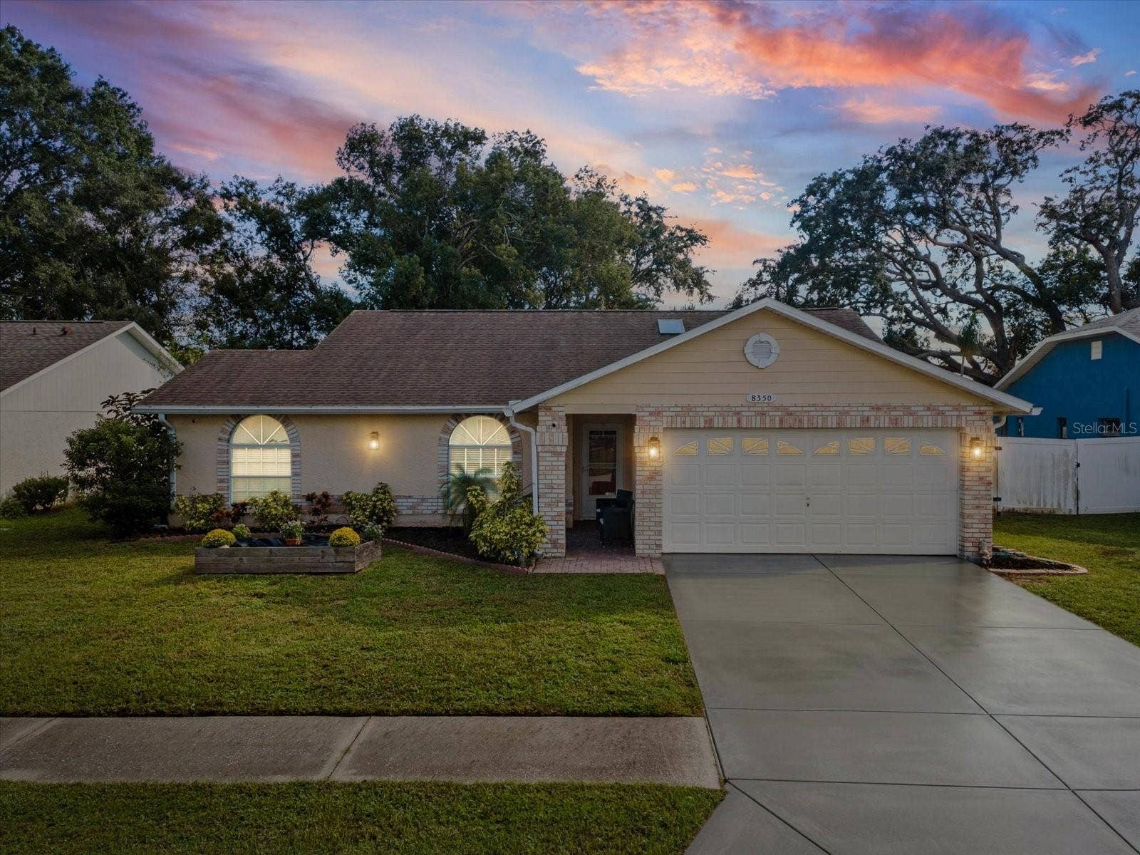 8350 ROYAL HART DRIVE, New Port Richey, FL 34653 8350 ROYAL HART DRIVE, New Port Richey, FL 34653