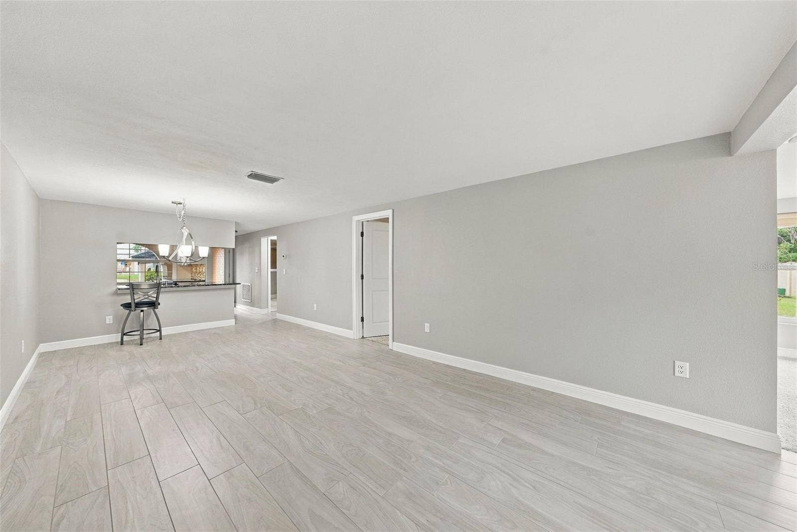 4219 STRATFORD DRIVE, #4219, New Port Richey, FL 34652 Dining & Living room