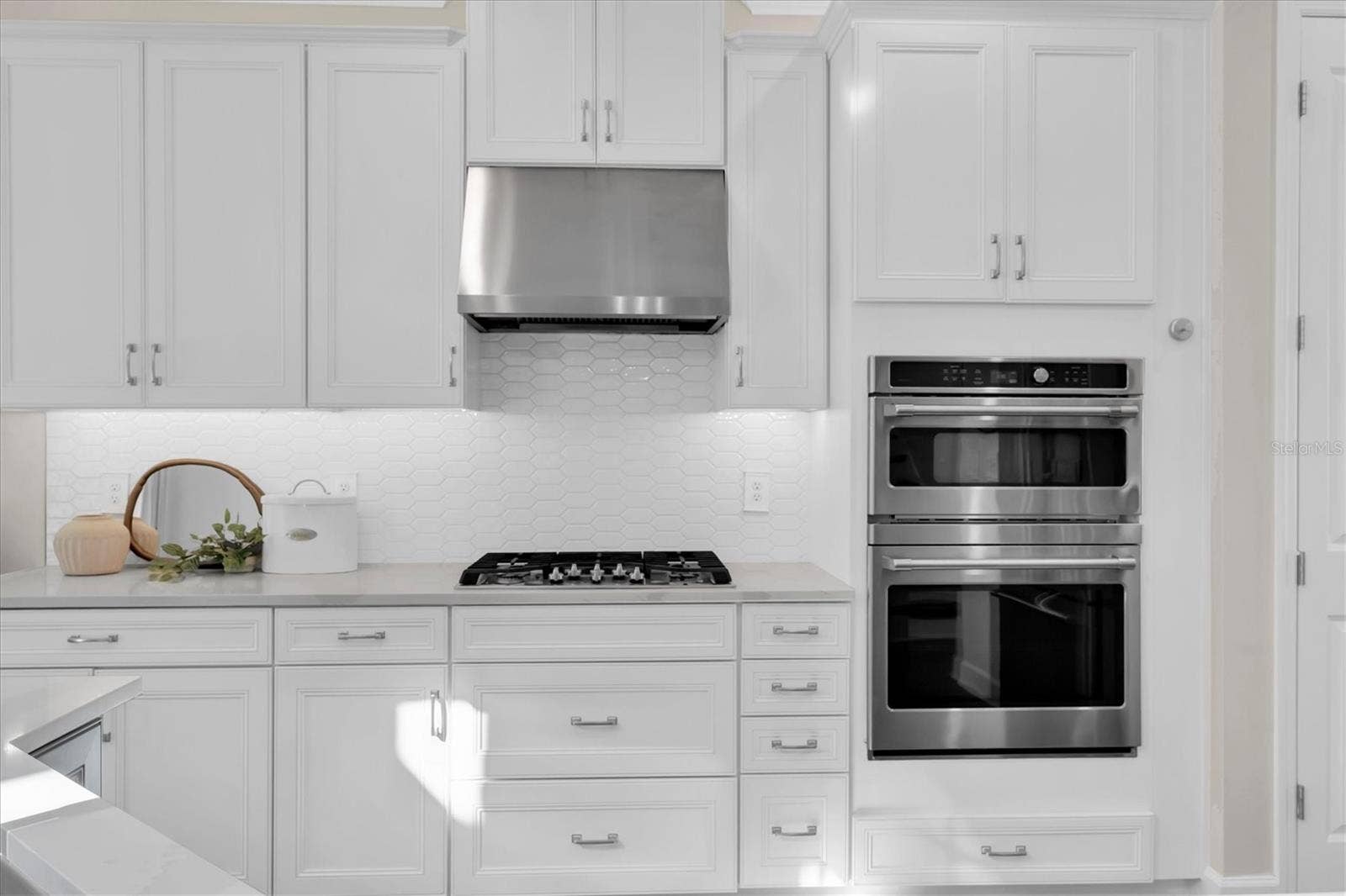 Custom Kitchen Range Hood
