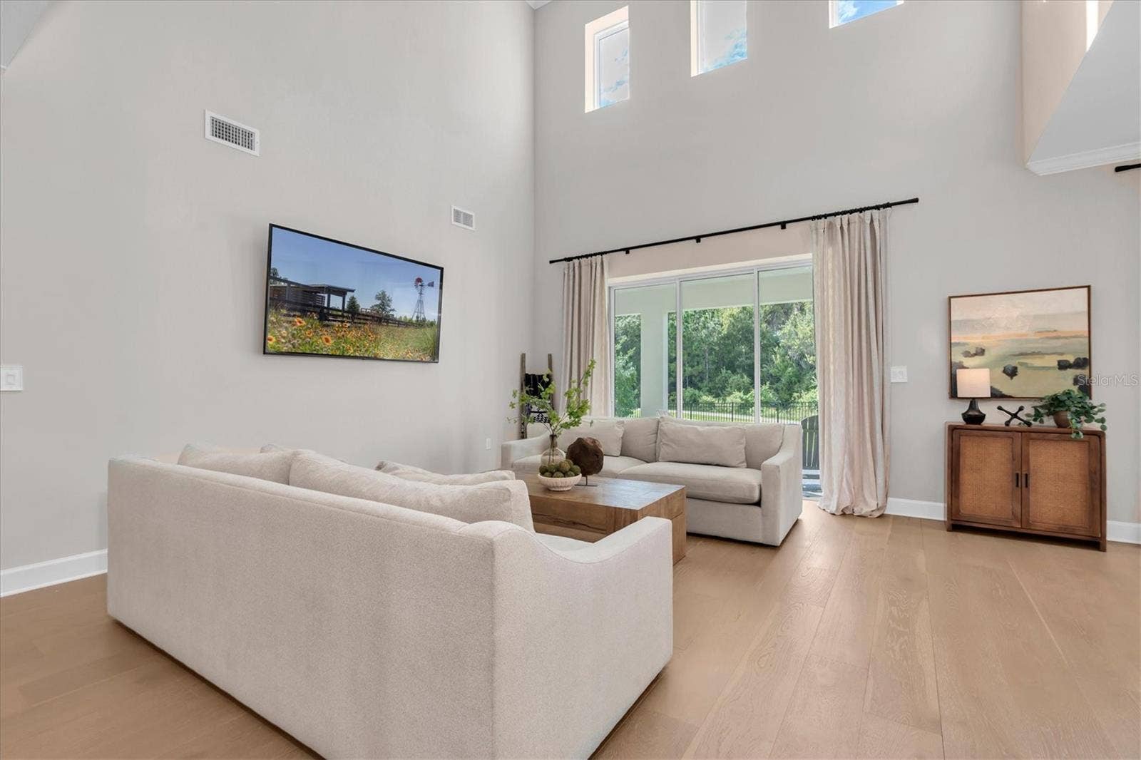 Open Main Living Layout